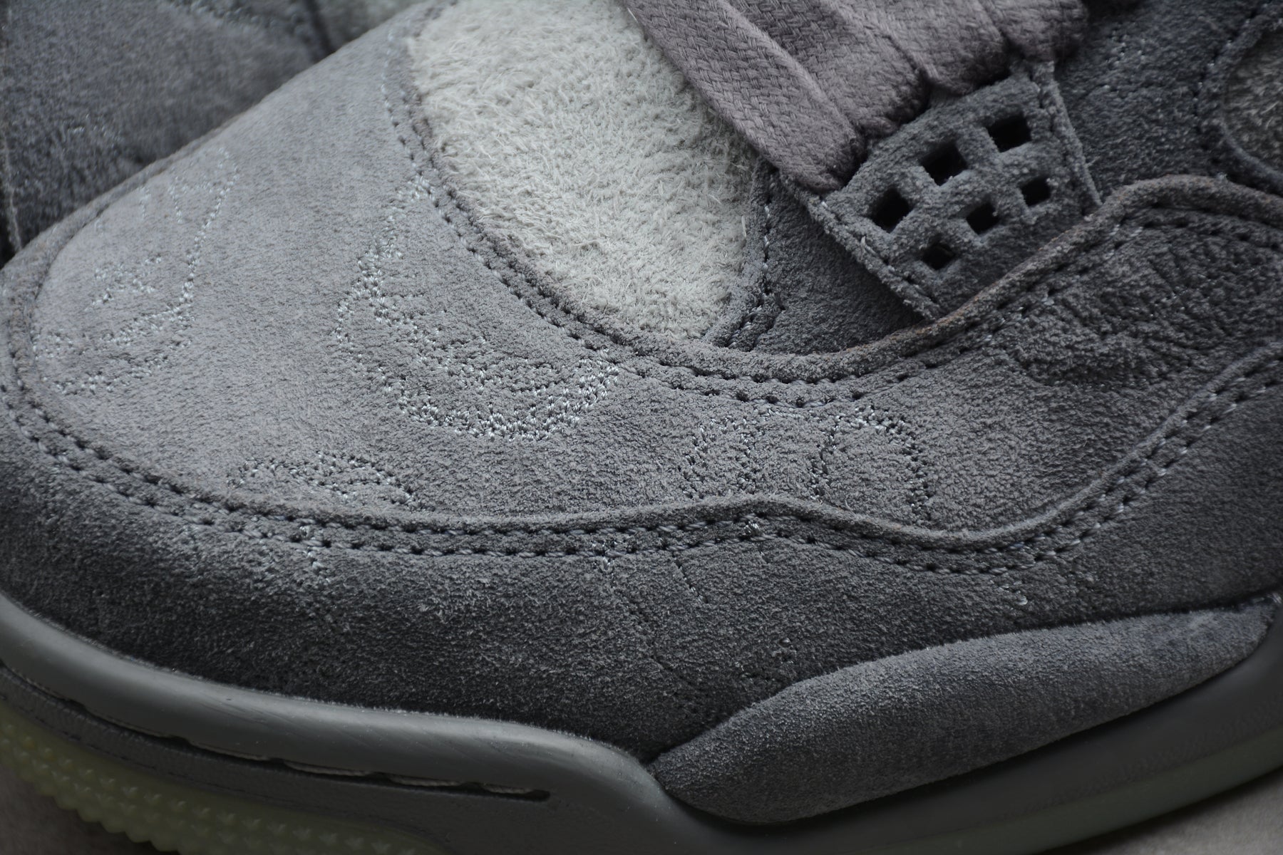 Jordan 4 Retro Kaws