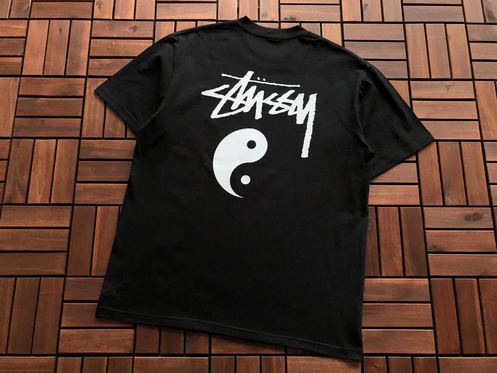 T-Shirt Stussy