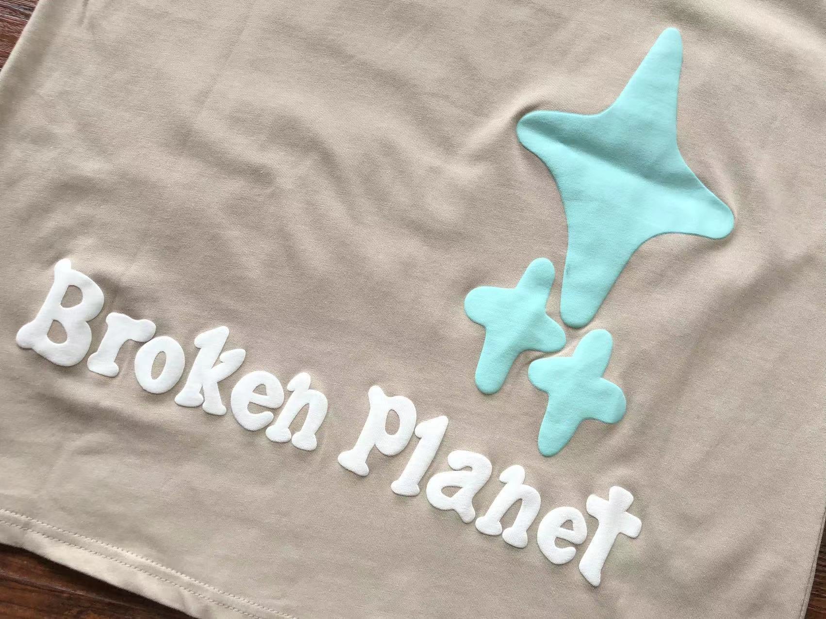 T-Shirt Broken Planet The madness never ends