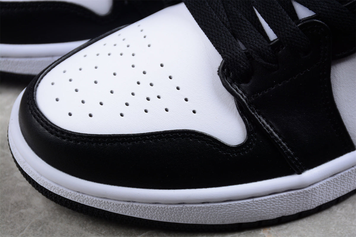 Jordan 1 Low Panda