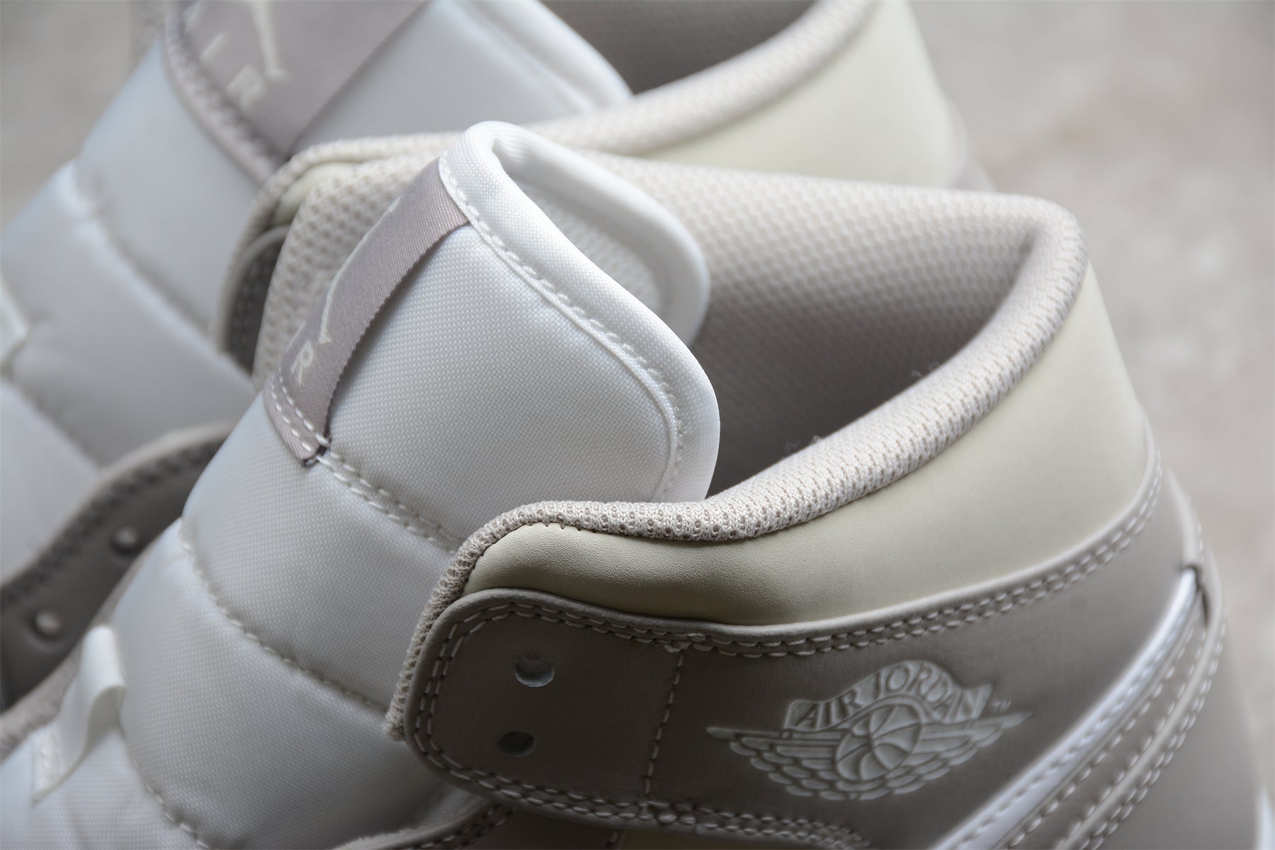 Jordan 1 Mid Linen
