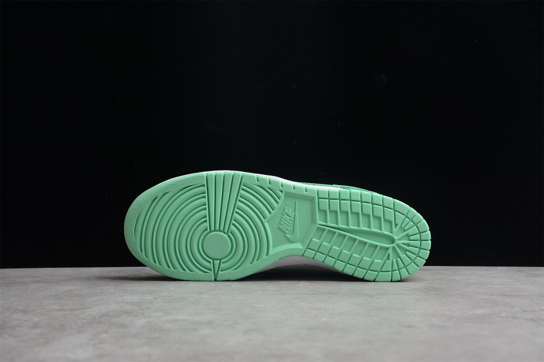 Nike Dunk Green Grow