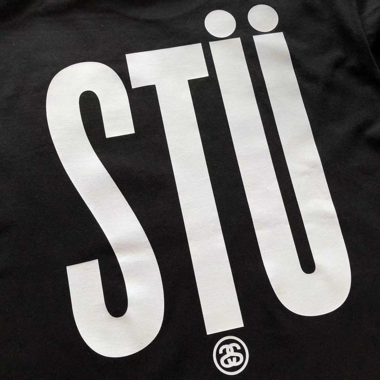 T-Shirt Stussy