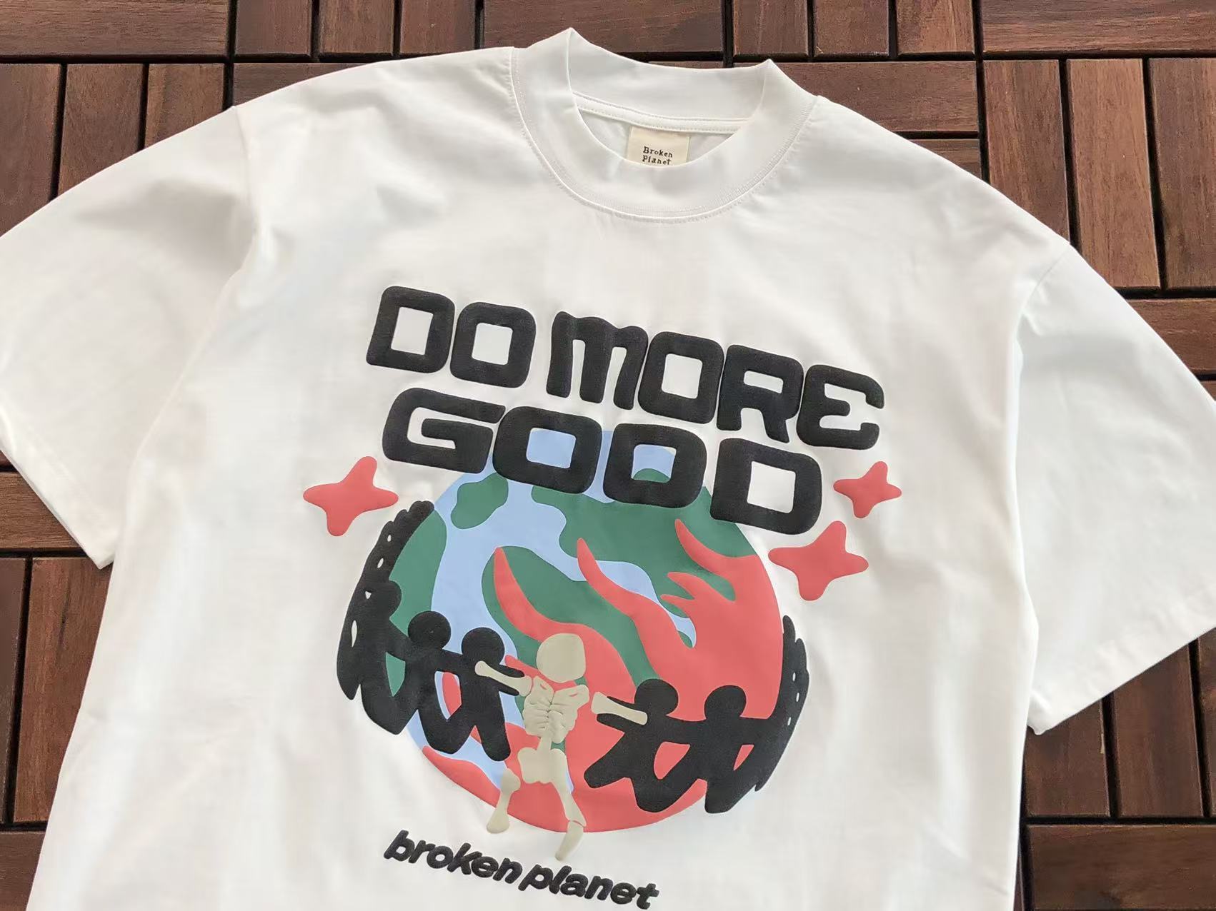 T-Shirt Broken Planet
