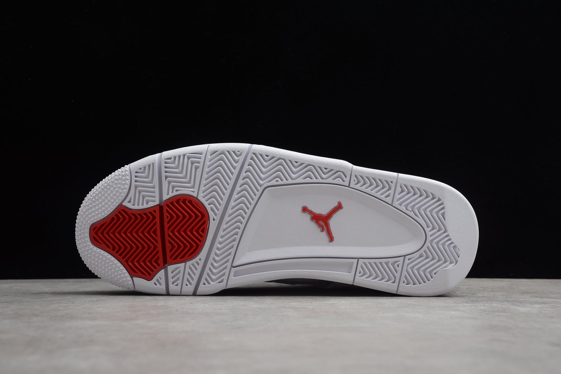 Jordan 4 Retro Metallic Red