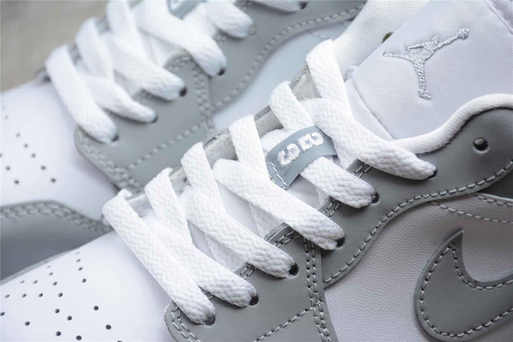 Jordan 1 Low Wolf Grey