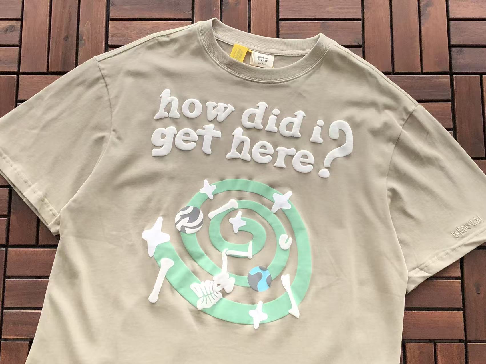 T-Shirt Broken Planet