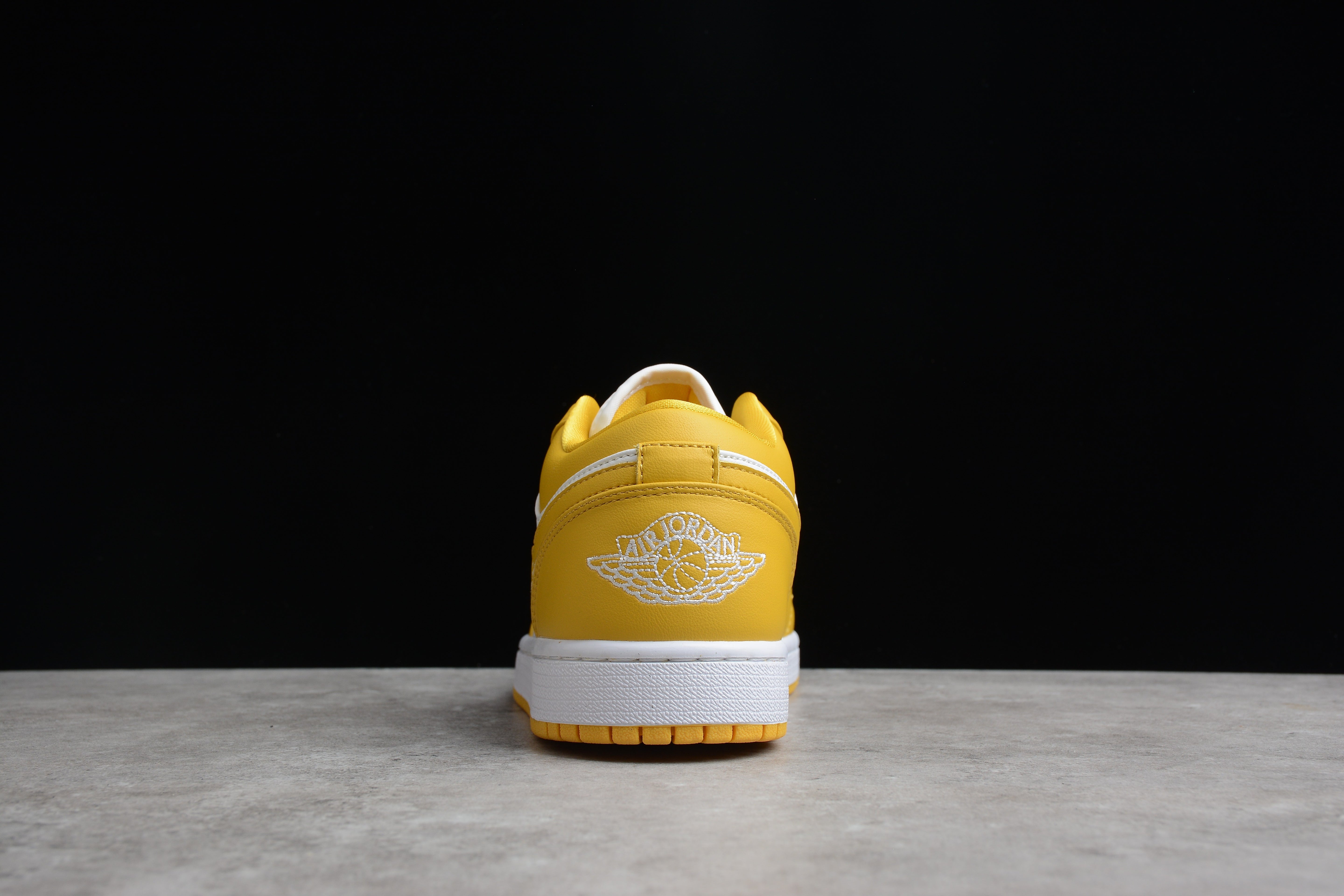 Jordan 1 Low Pollen