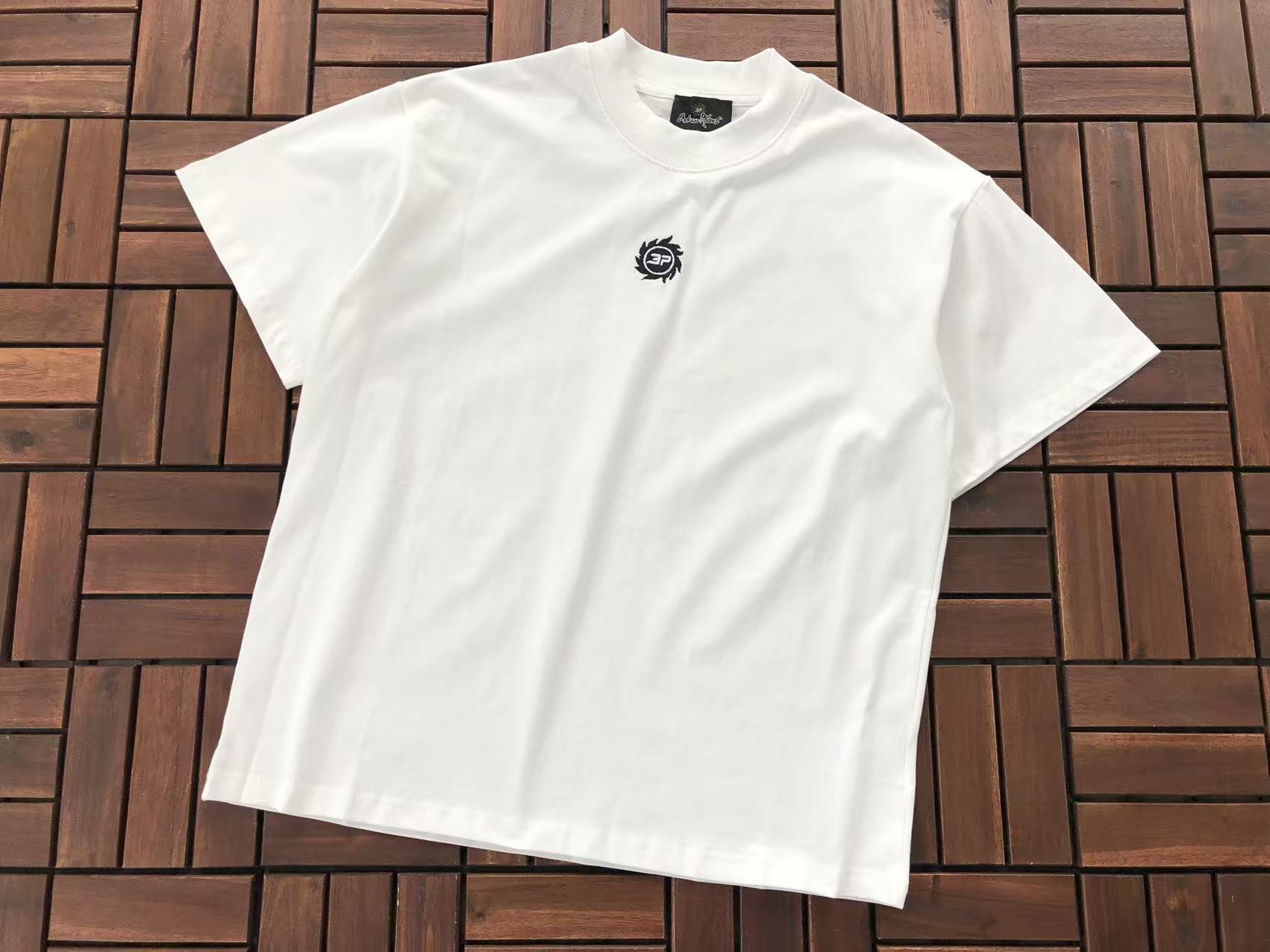 T-Shirt Broken Planet