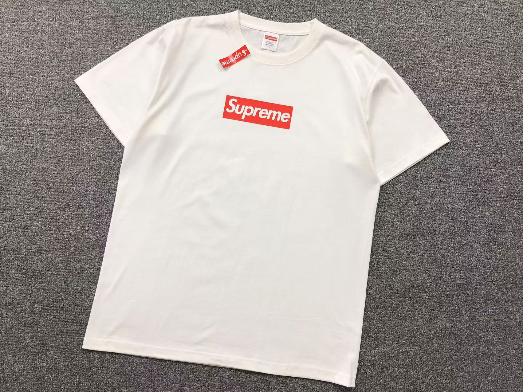 T-Shirt Supreme