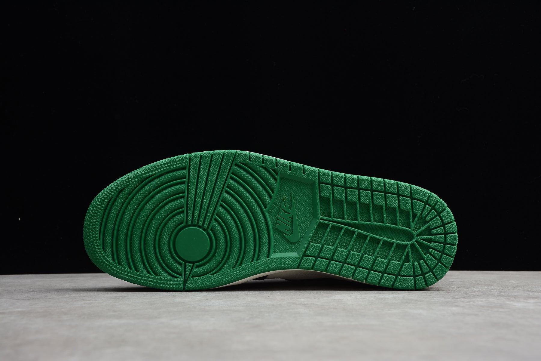 Jordan 1 Retro High Pine Green