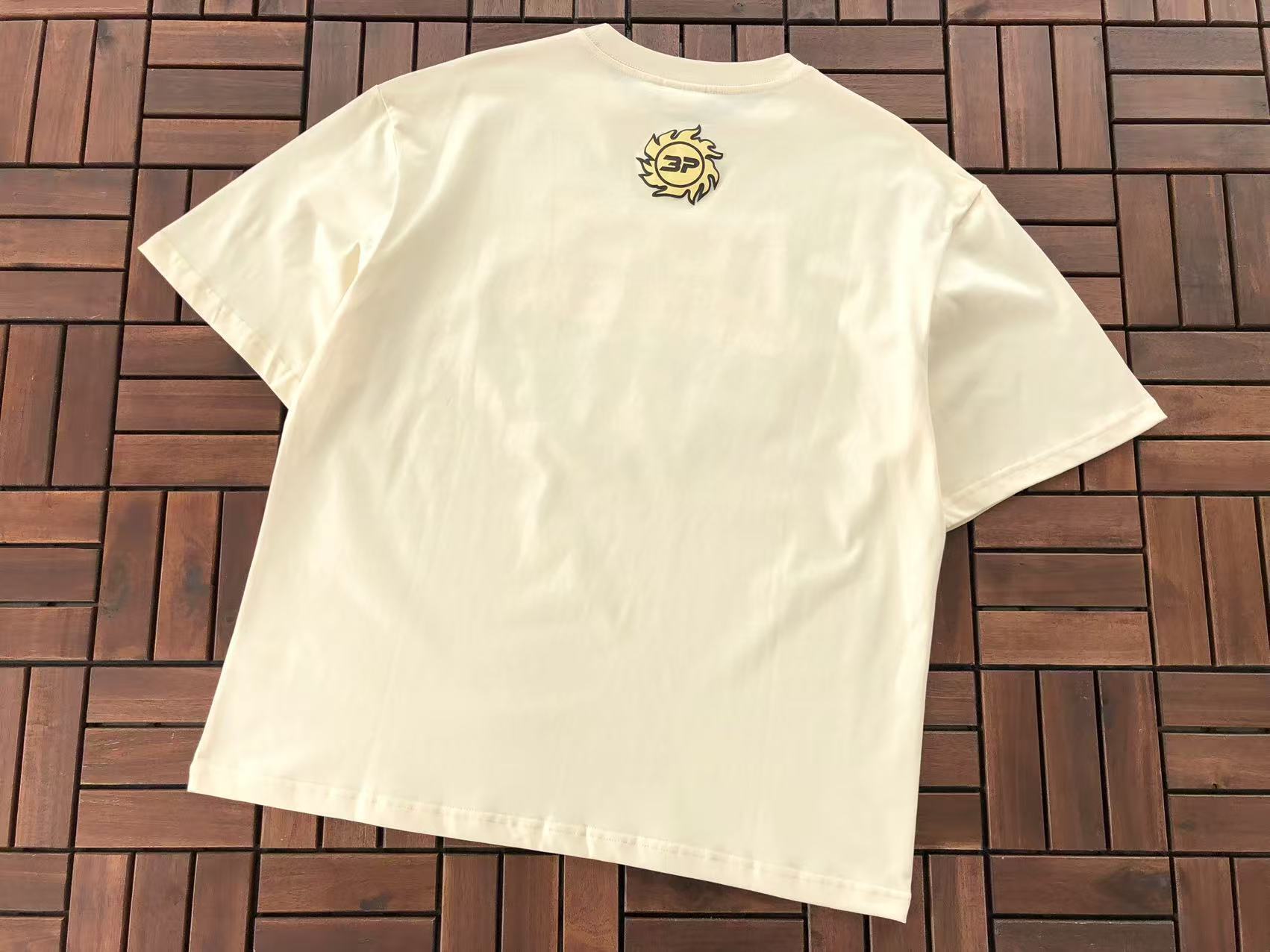 T-Shirt Broken Planet