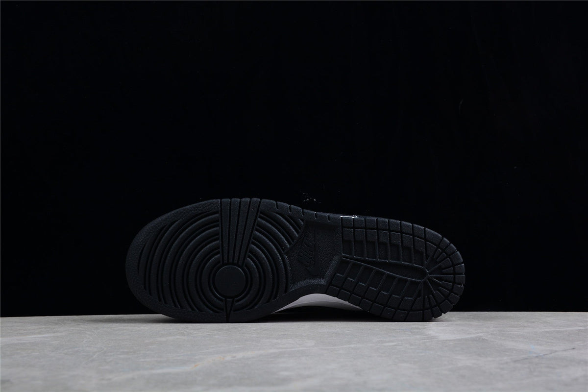 Nike Dunk Panda