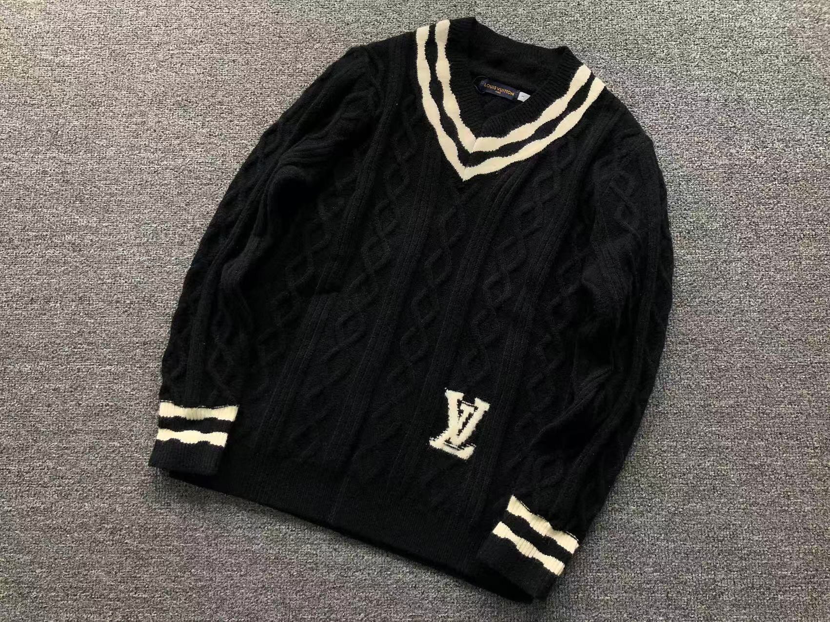 LV Sweater (Women)