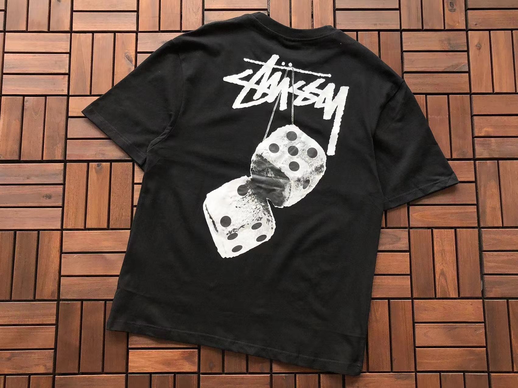 T-Shirt Stussy