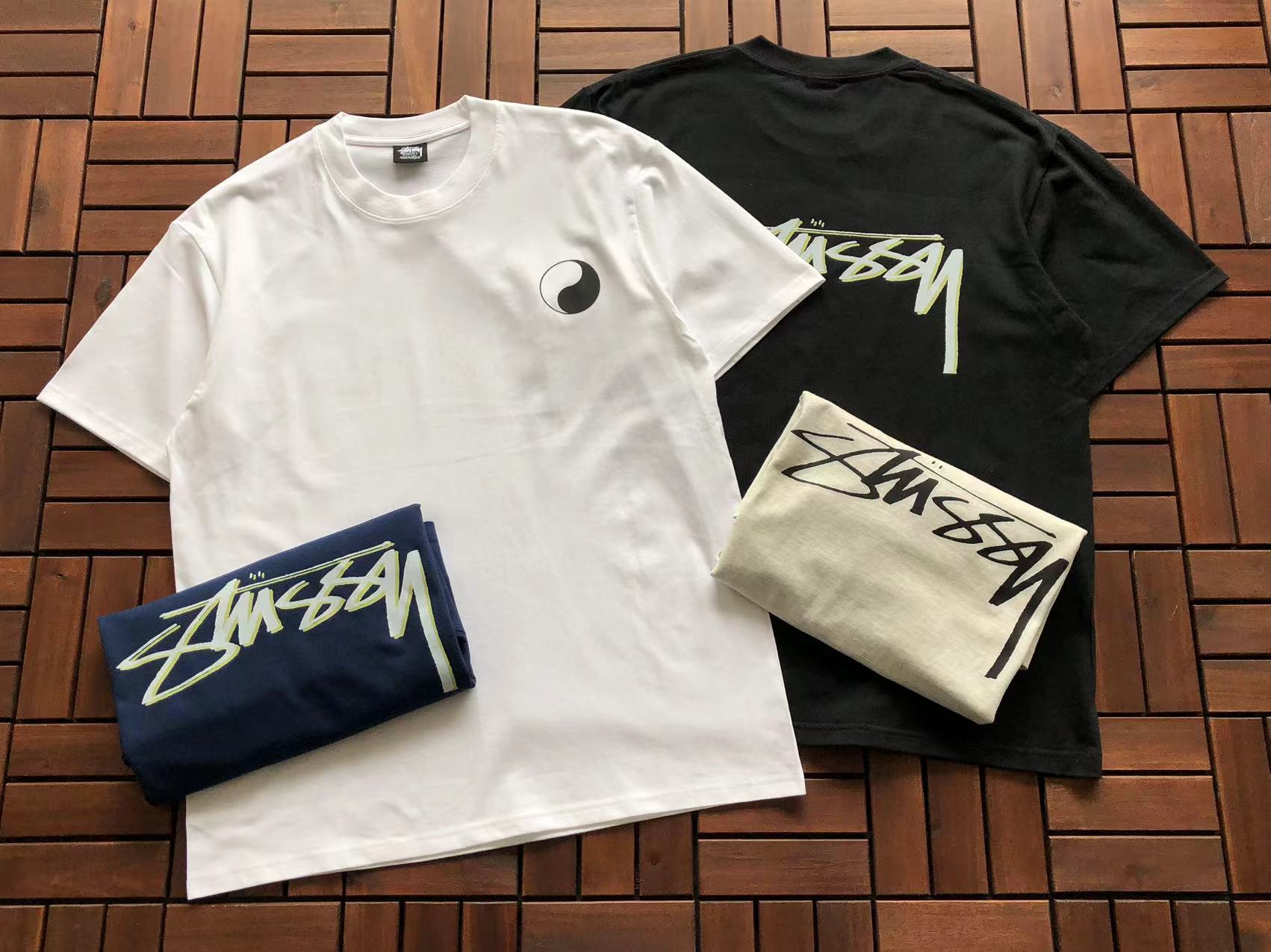 T-Shirt Stussy