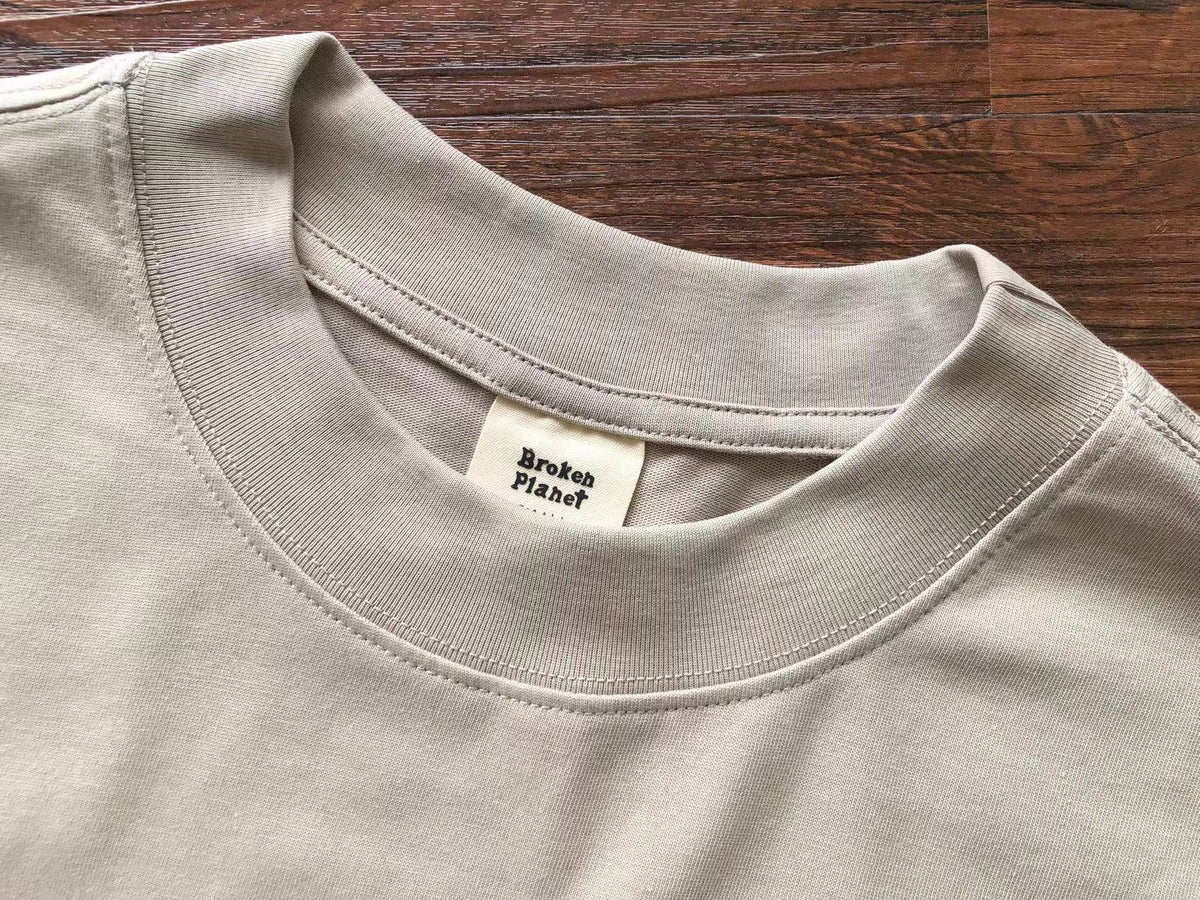 T-Shirt Broken Planet The madness never ends