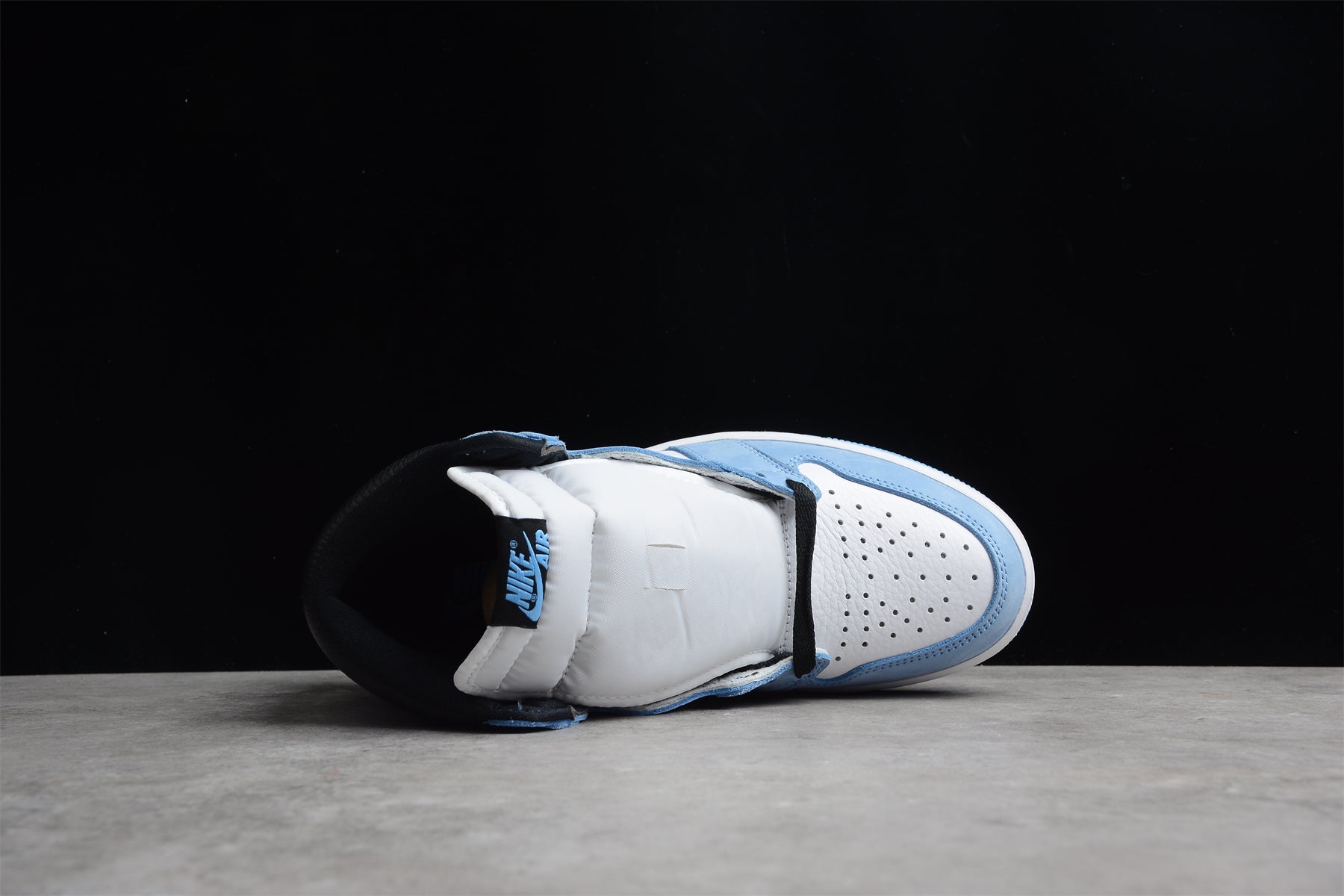 Jordan 1 Retro High OG University Blue