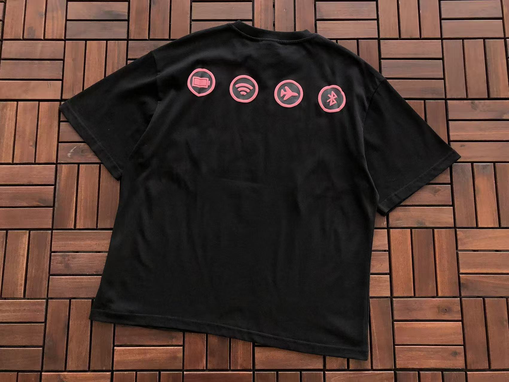 T-Shirt Broken Planet