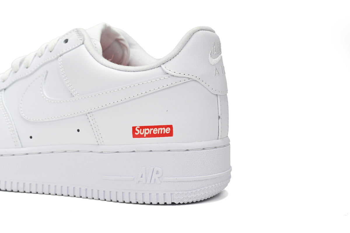 Nike Air Force 1 Low Supreme White