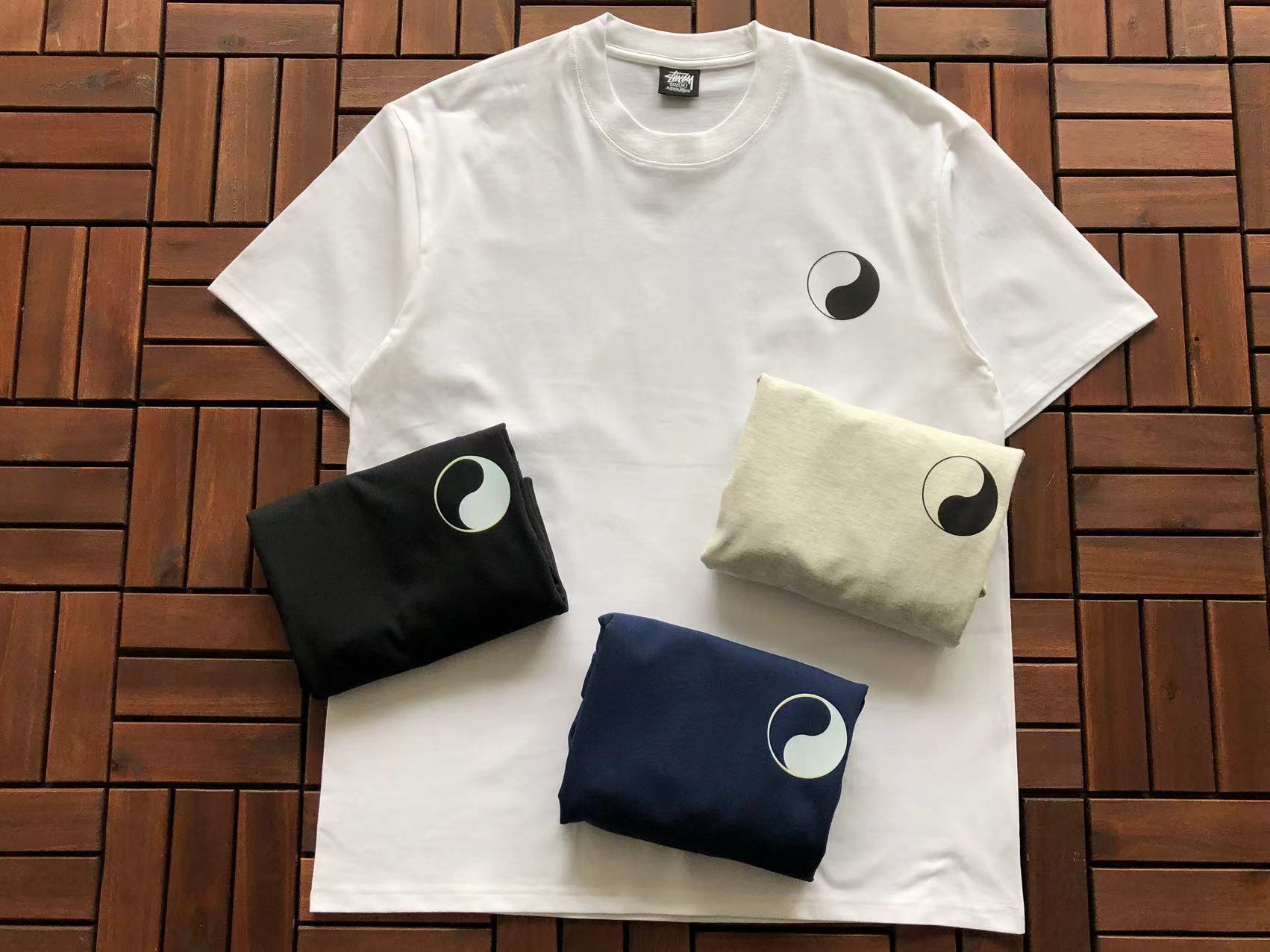 T-Shirt Stussy