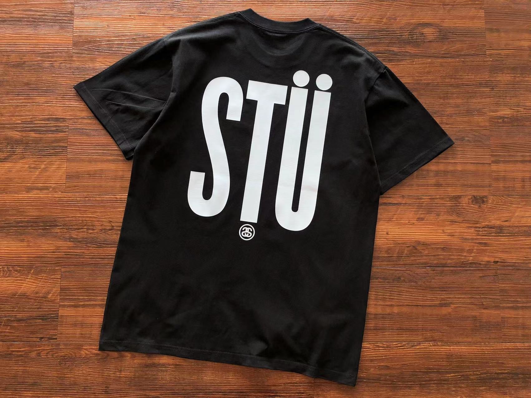 T-Shirt Stussy