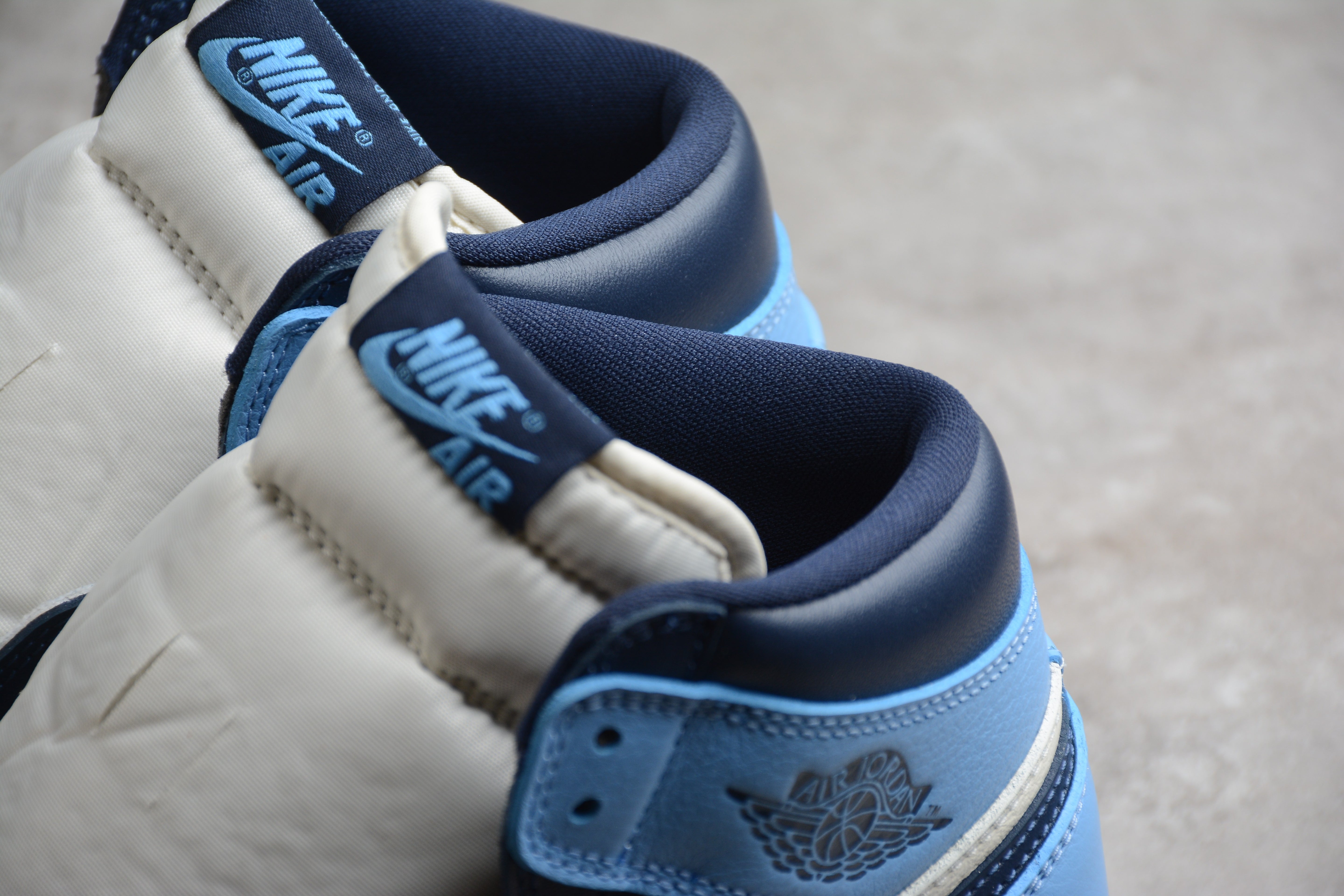 Jordan 1 Retro High Obsidian