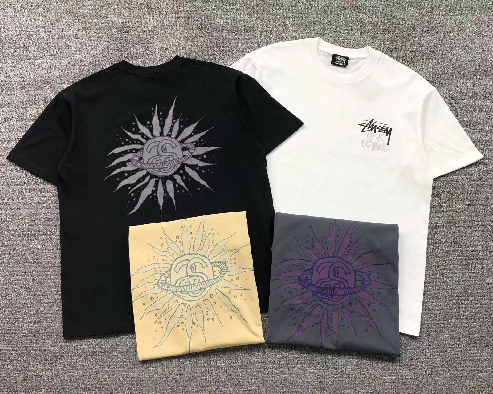 T-Shirt Stussy