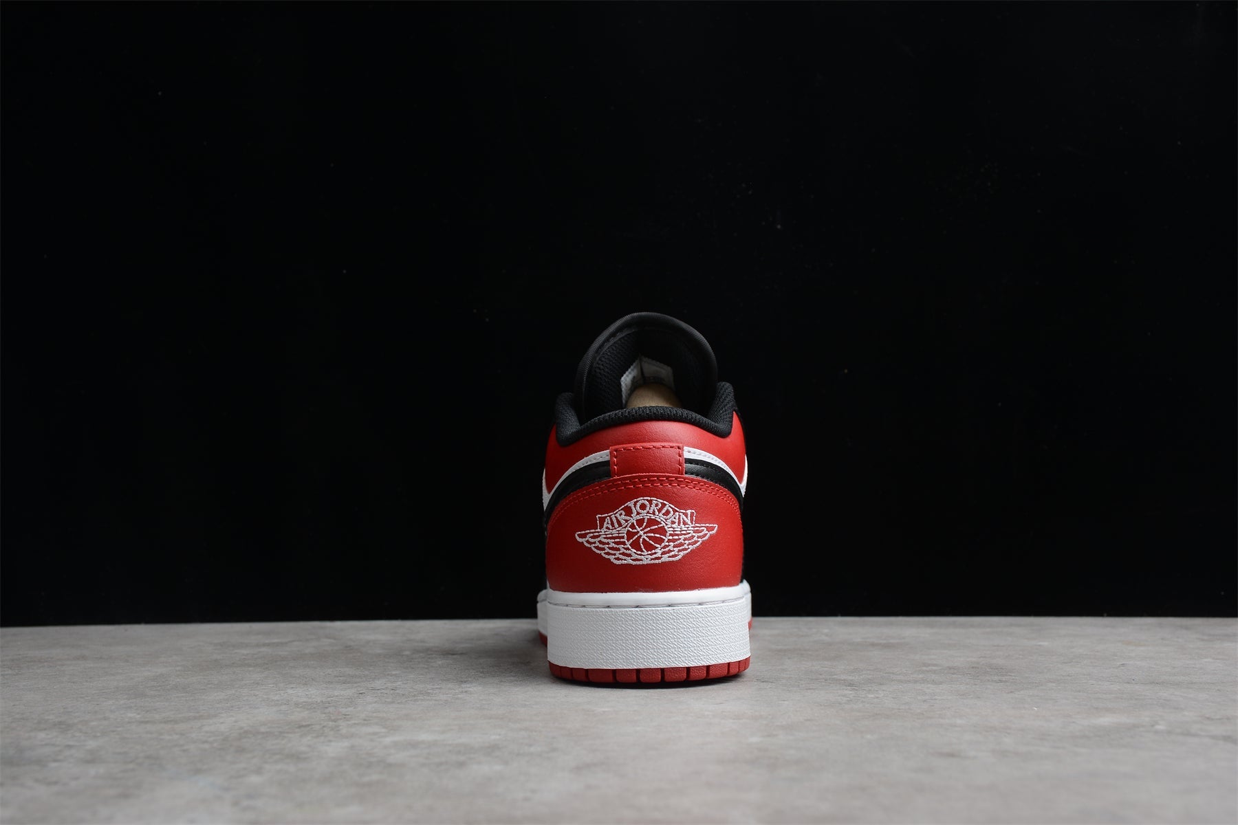 Jordan 1 Low Bred Toe