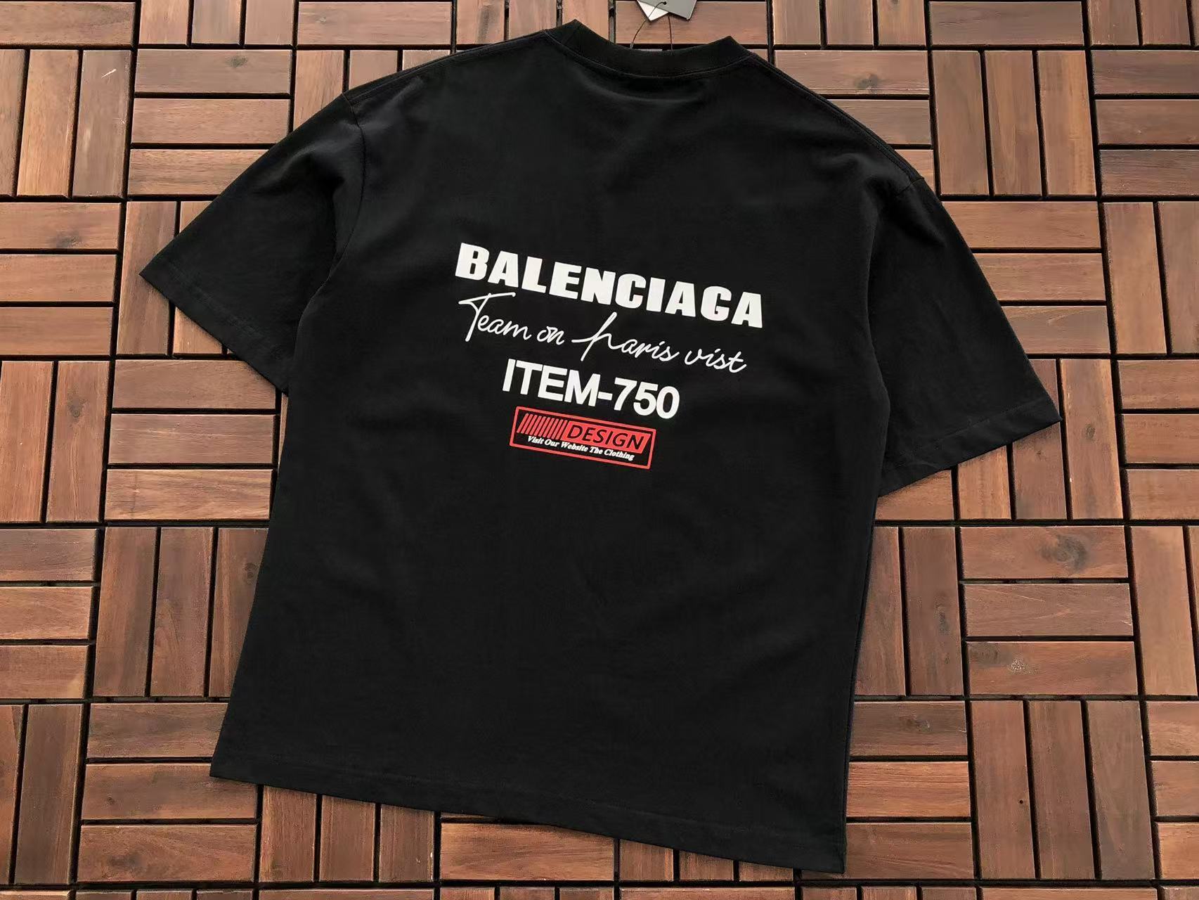 T-Shirt Balenciaga