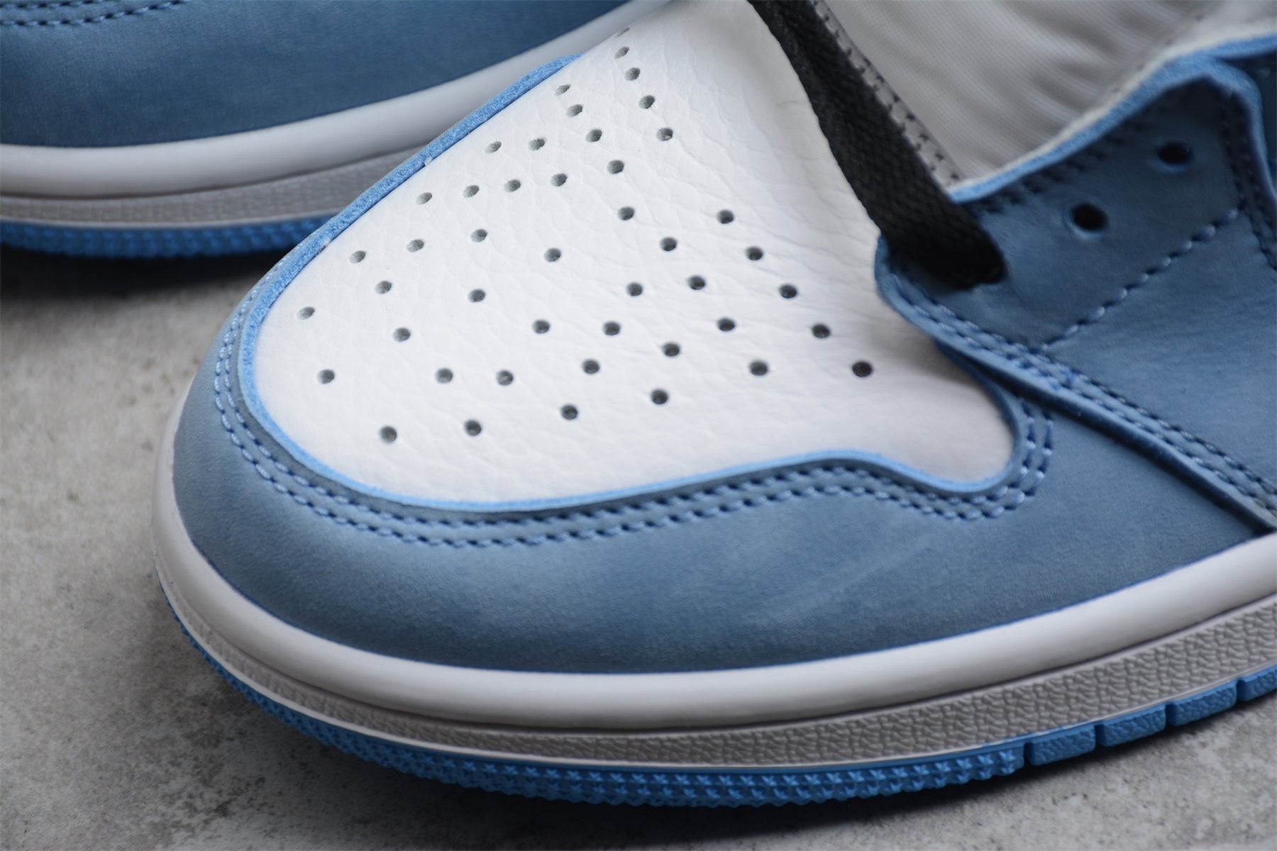 Jordan 1 Retro High OG University Blue