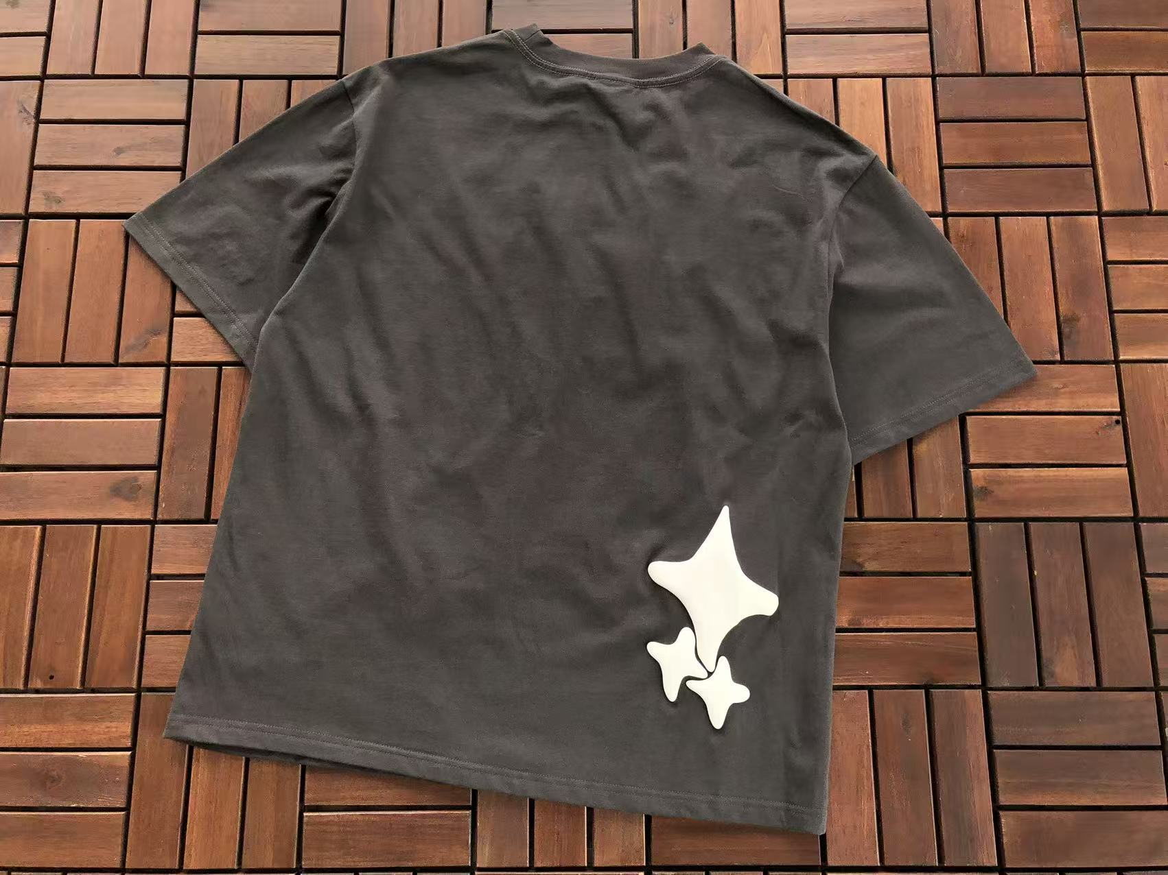 T-Shirt Broken Planet