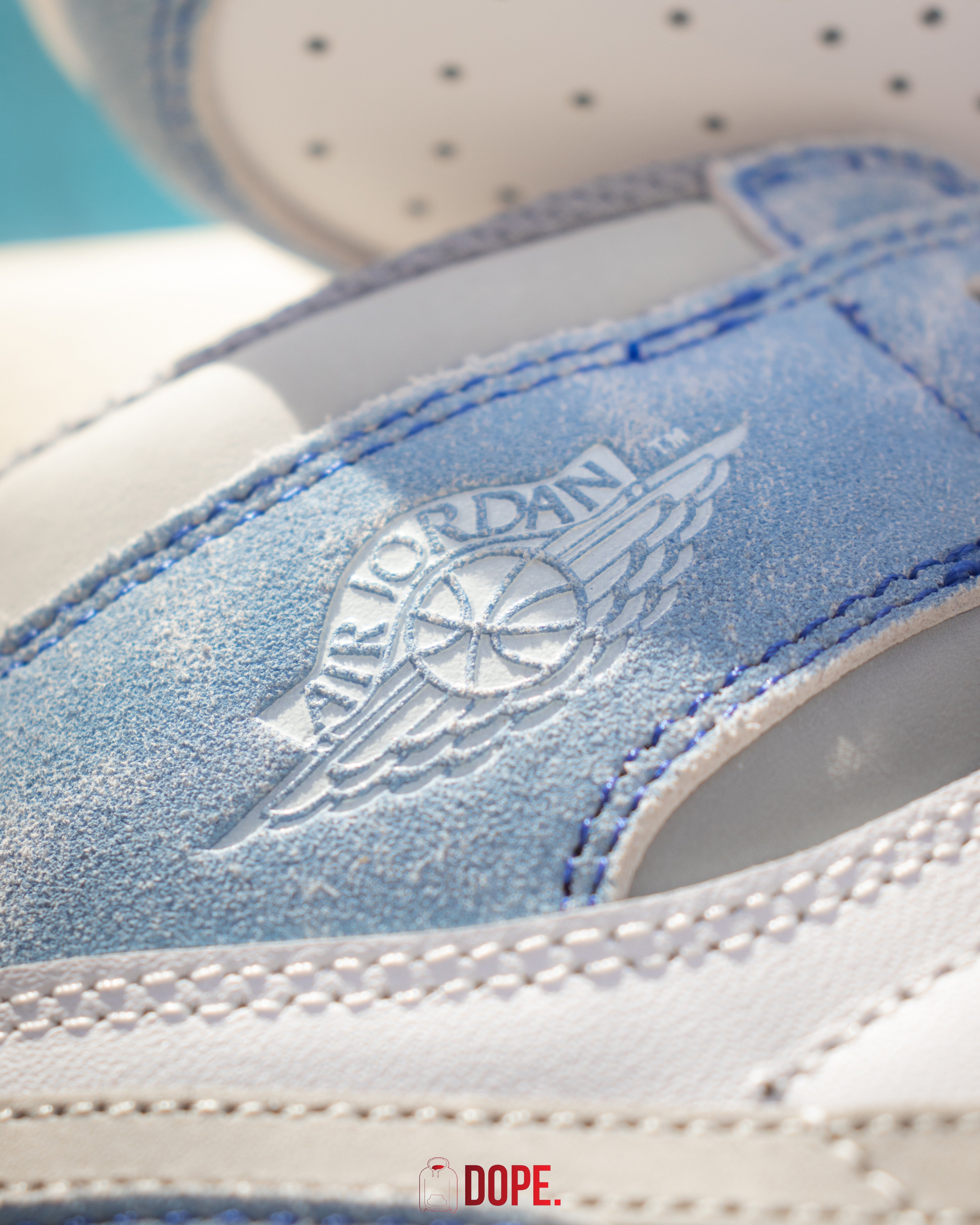 Jordan 1 Retro High Hyper Royal Smoke Grey