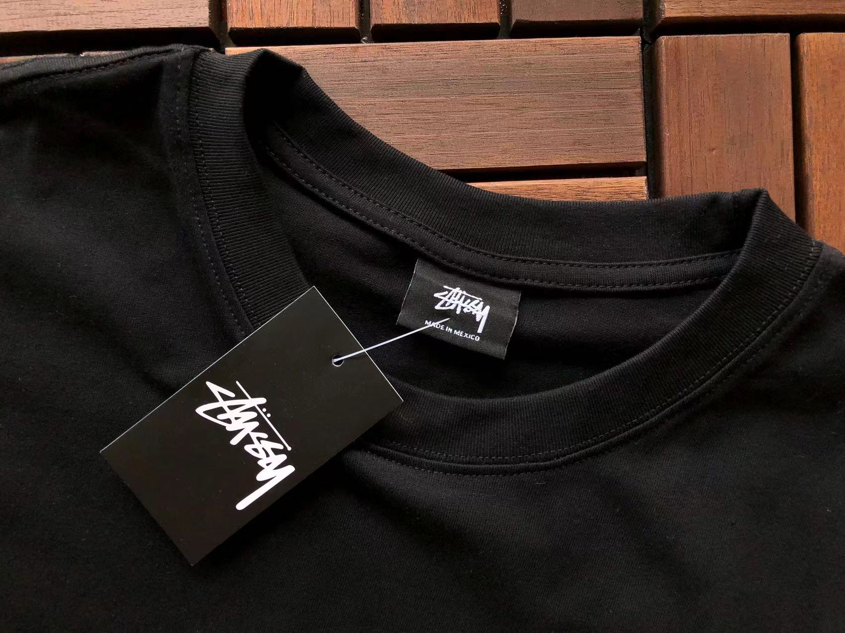T-Shirt Stussy