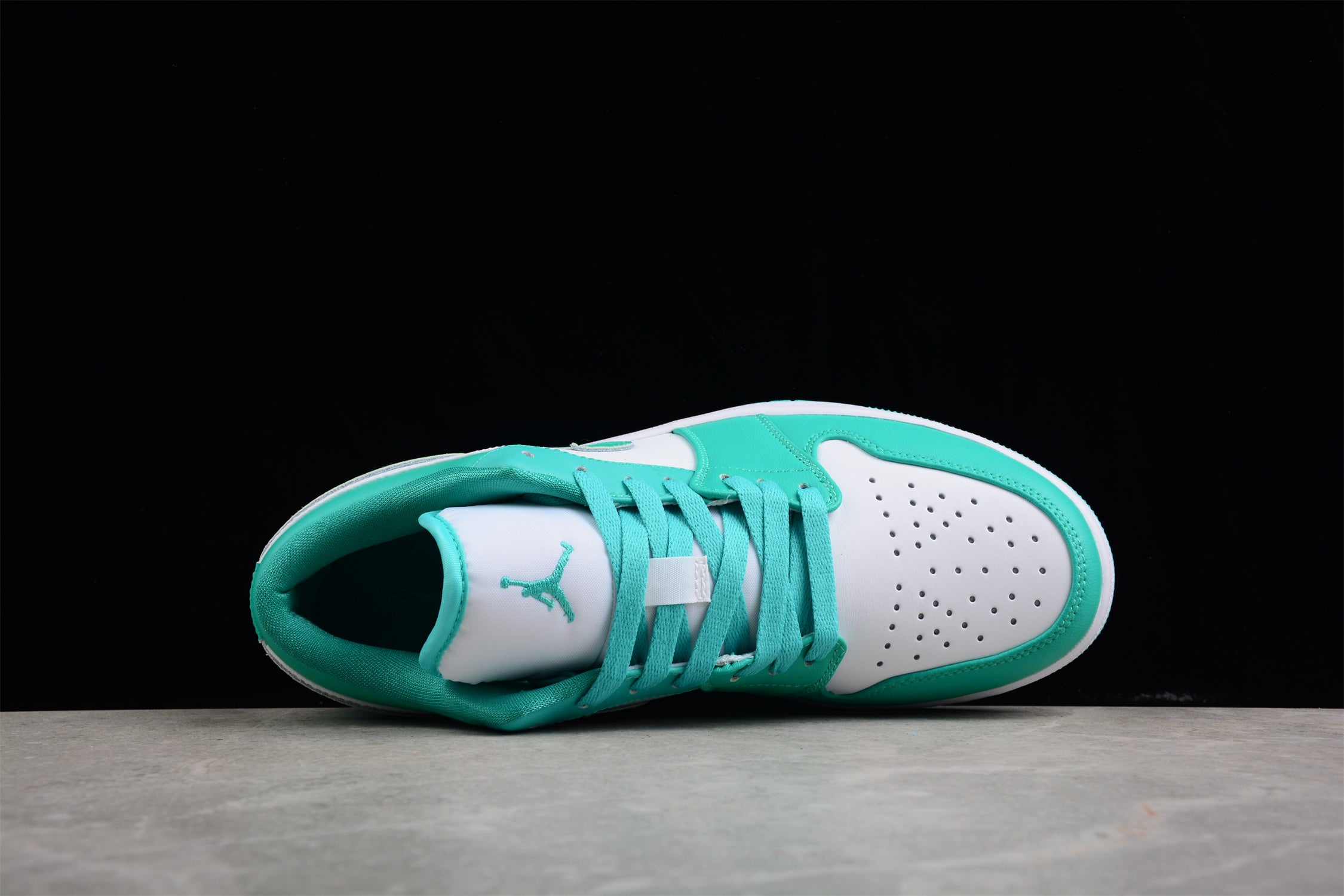 Jordan 1 Low New Emerald