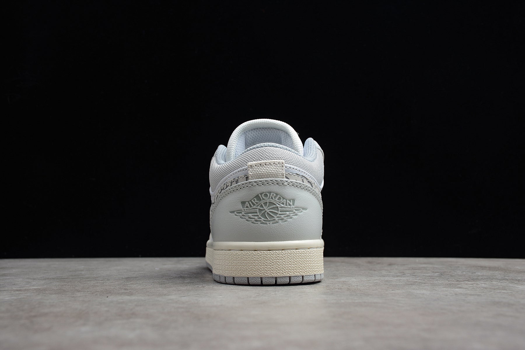 Jordan 1 Low PRM Smoke Grey Elephants