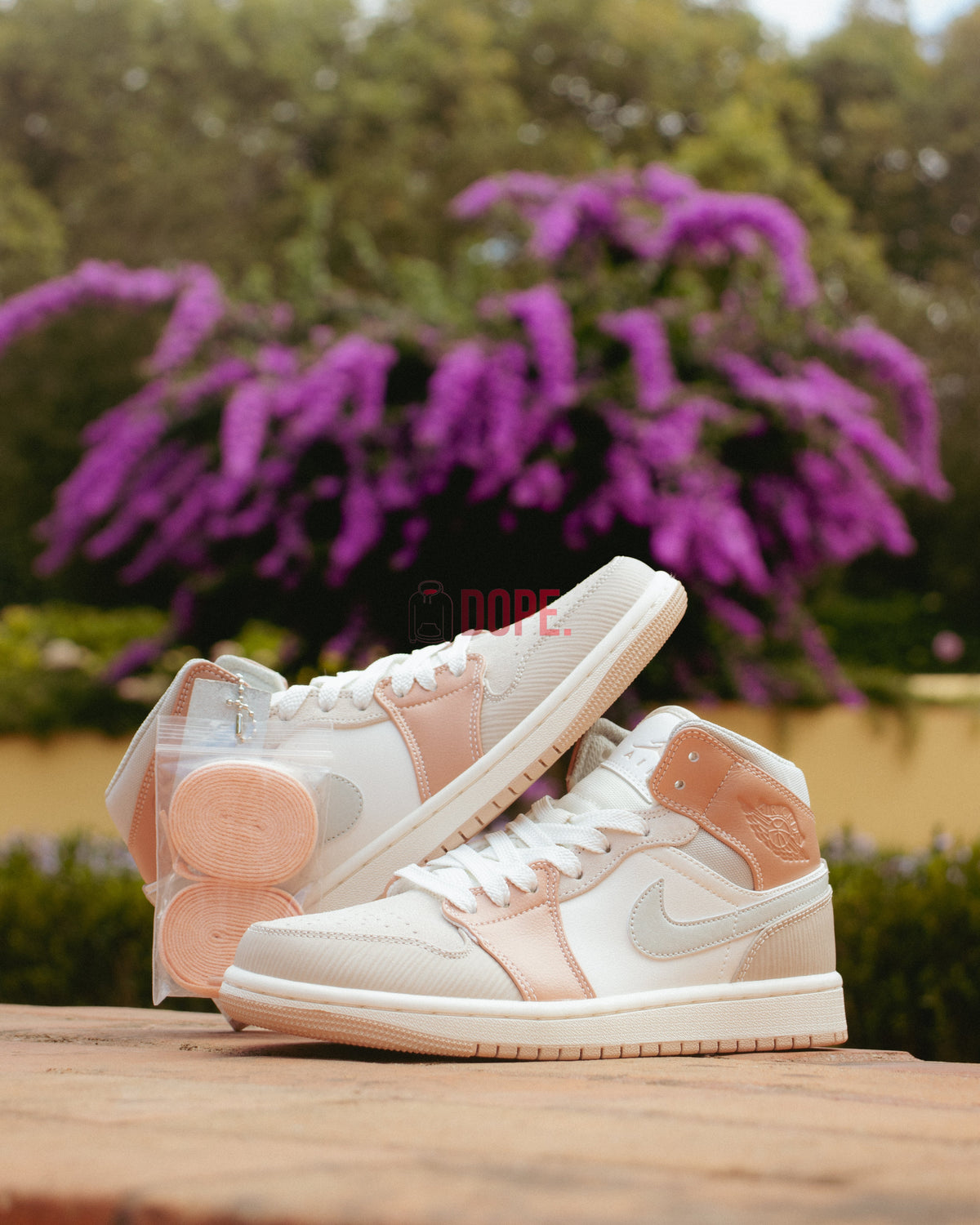 Jordan 1 Mid Milan