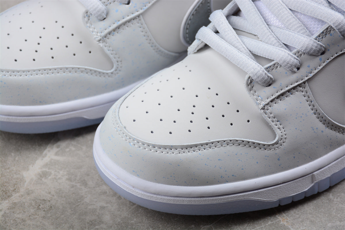 Nike Dunk SB White Lobster