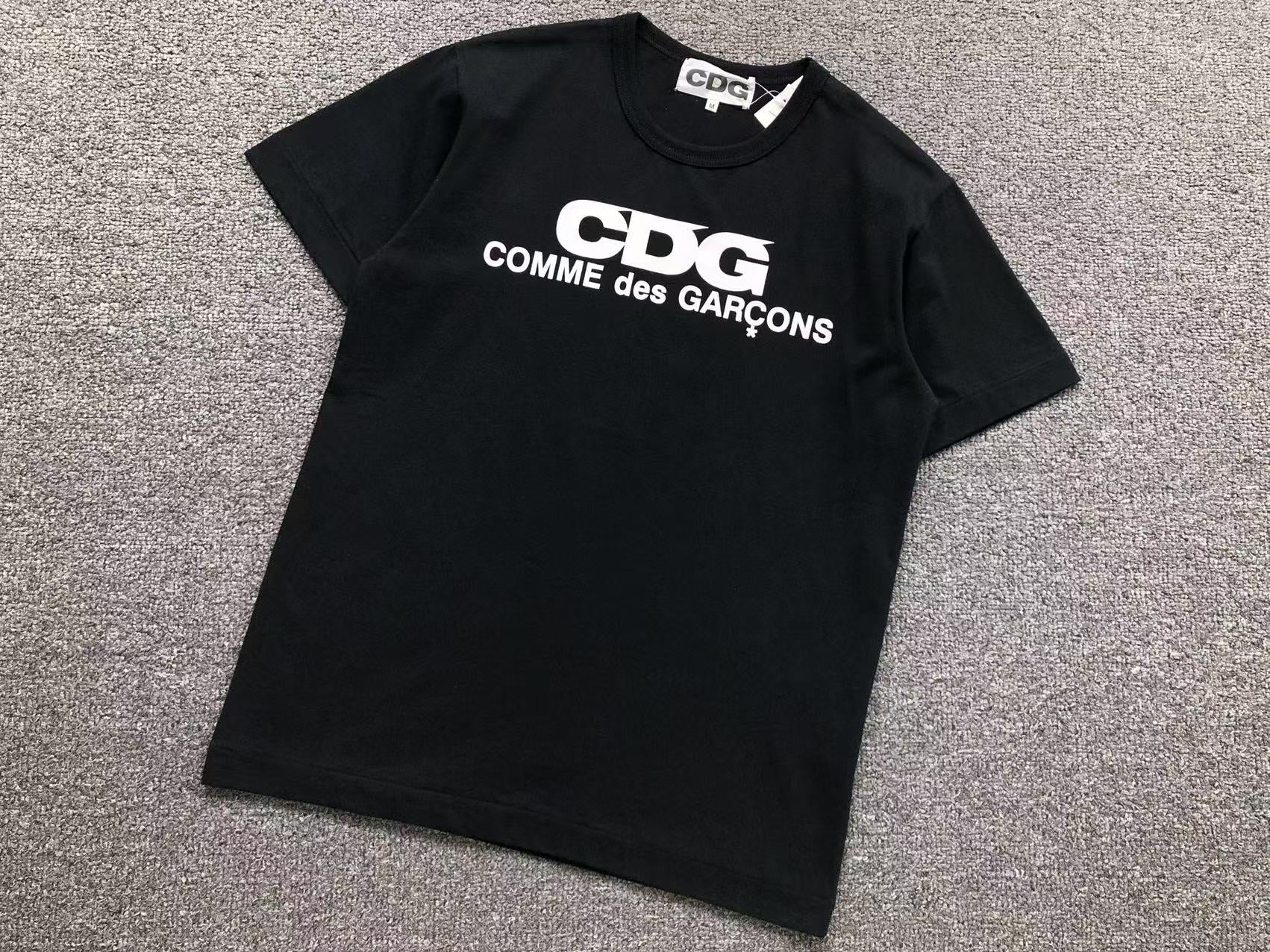 T-Shirt Comme des Garçons PLAY