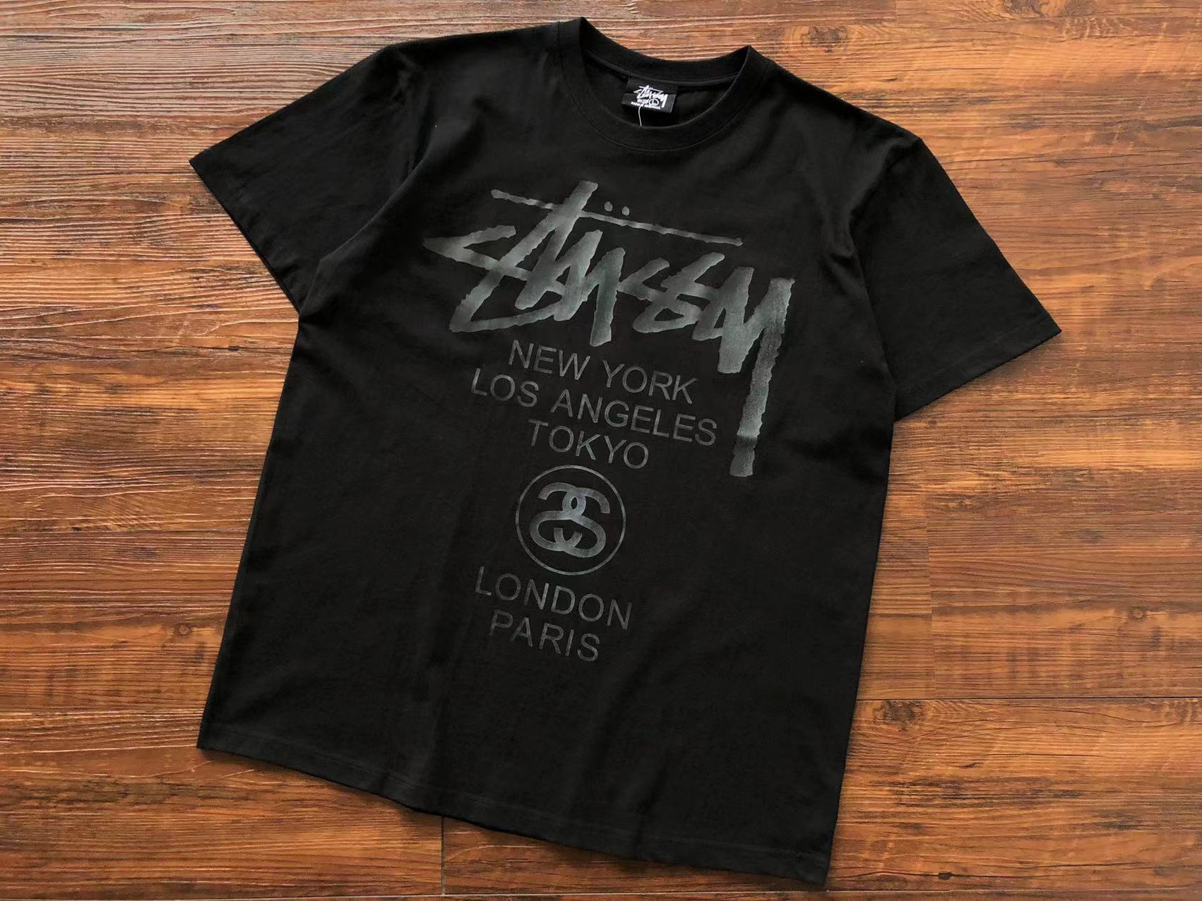 T-Shirt Stussy