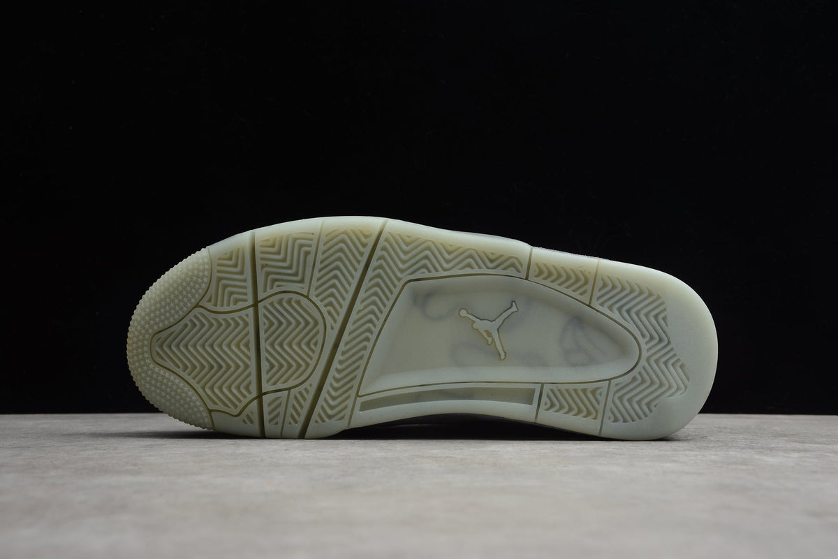 Jordan 4 Retro Kaws