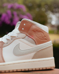 Jordan 1 Mid Milan