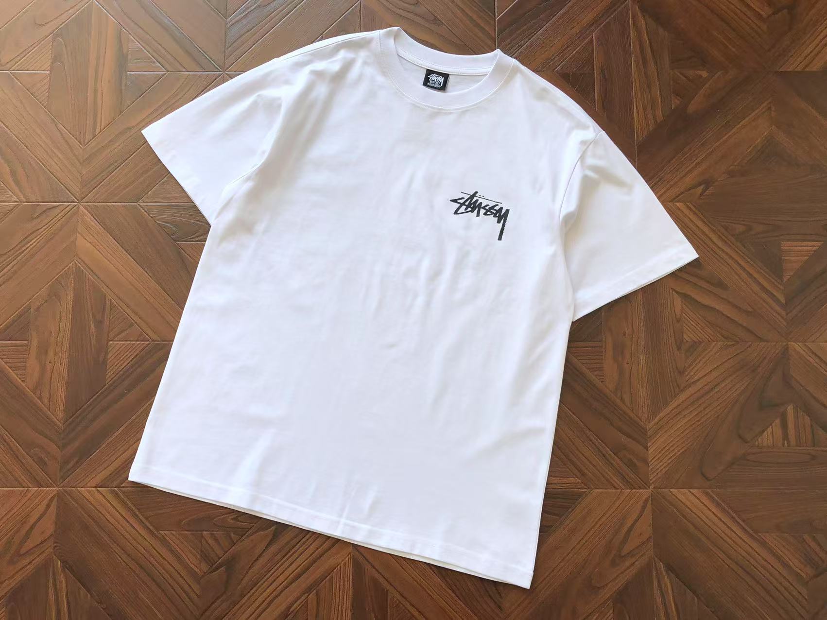 T-Shirt Stussy