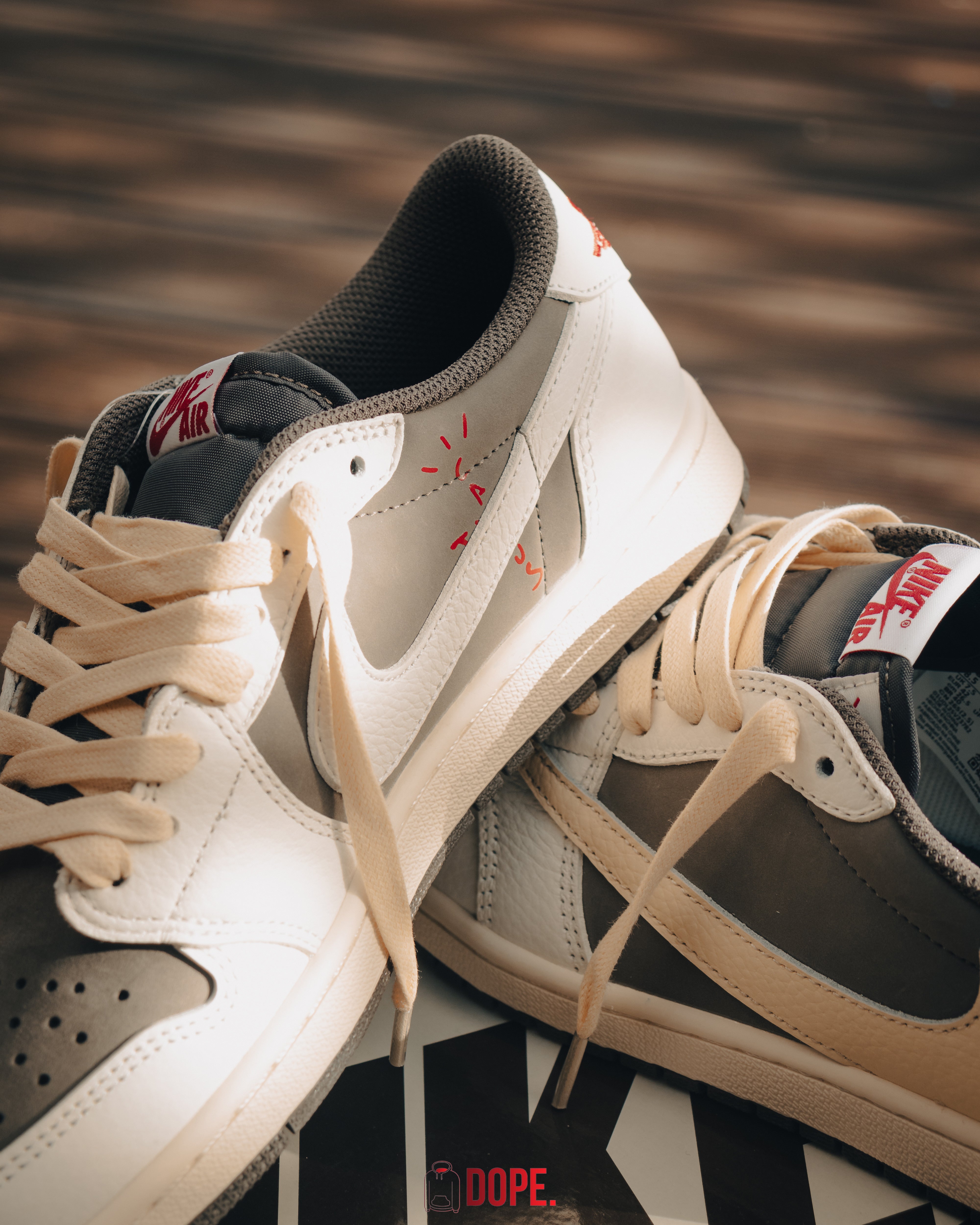 Jordan 1 Retro Low OG SP Travis Scott Reverse Mocha