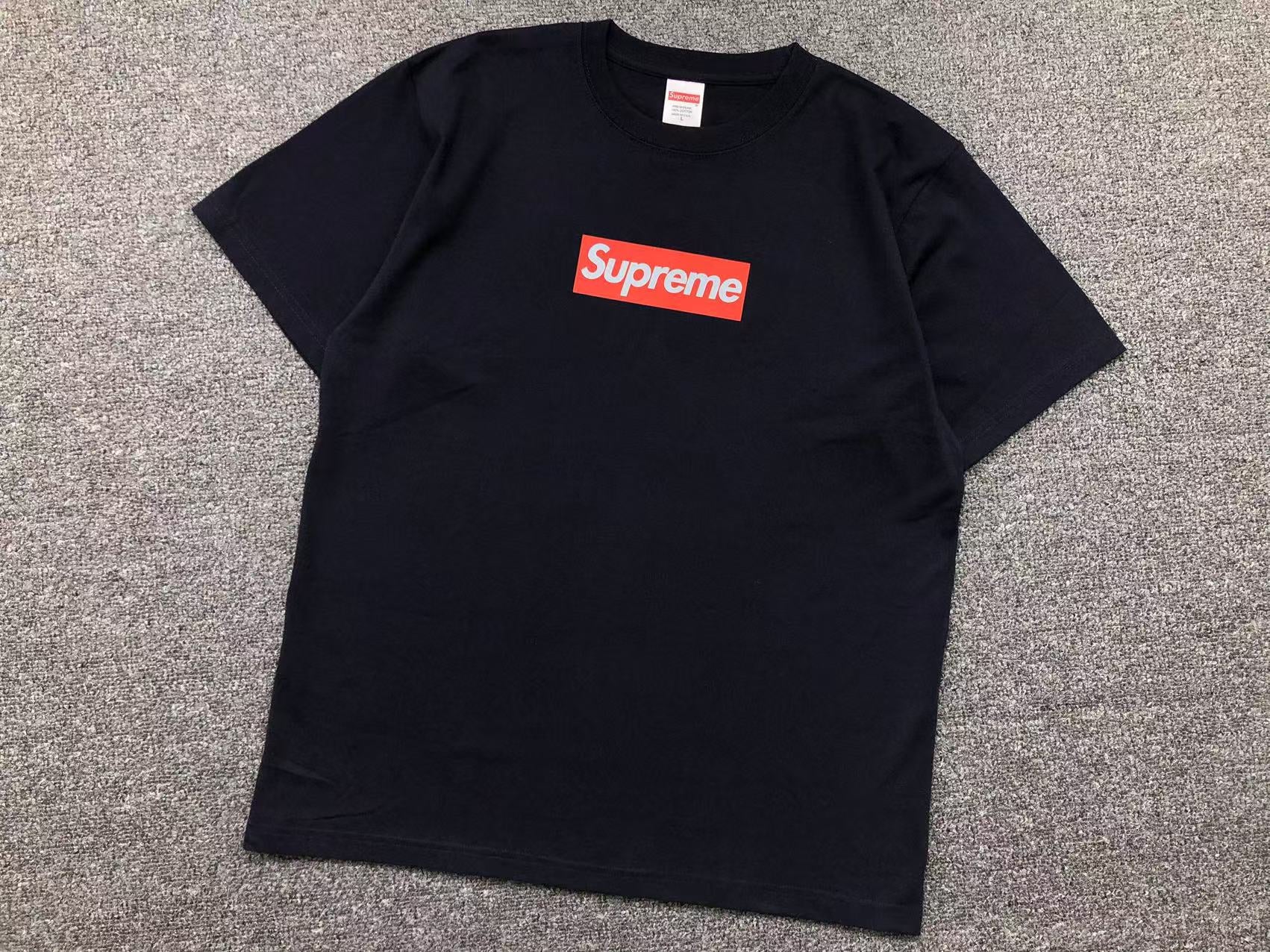 T-Shirt Supreme