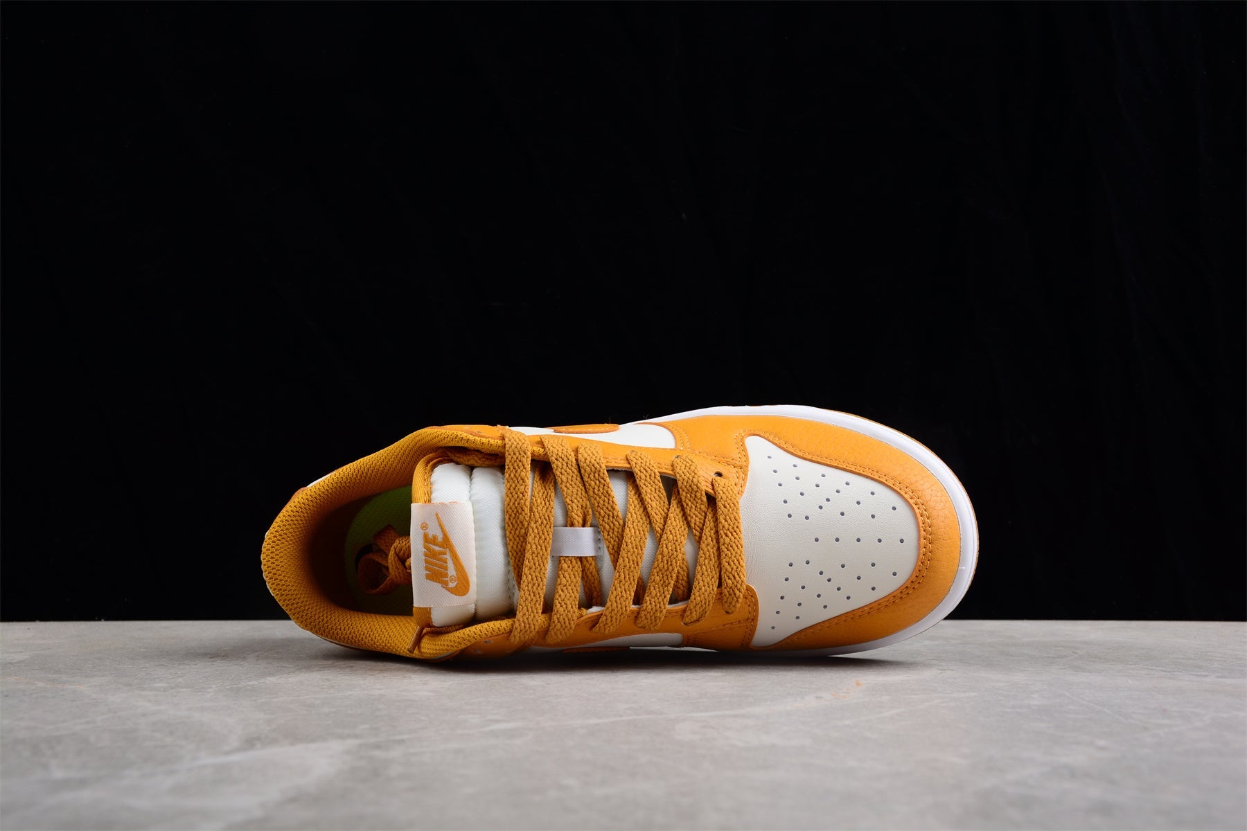 Nike Dunk University Gold