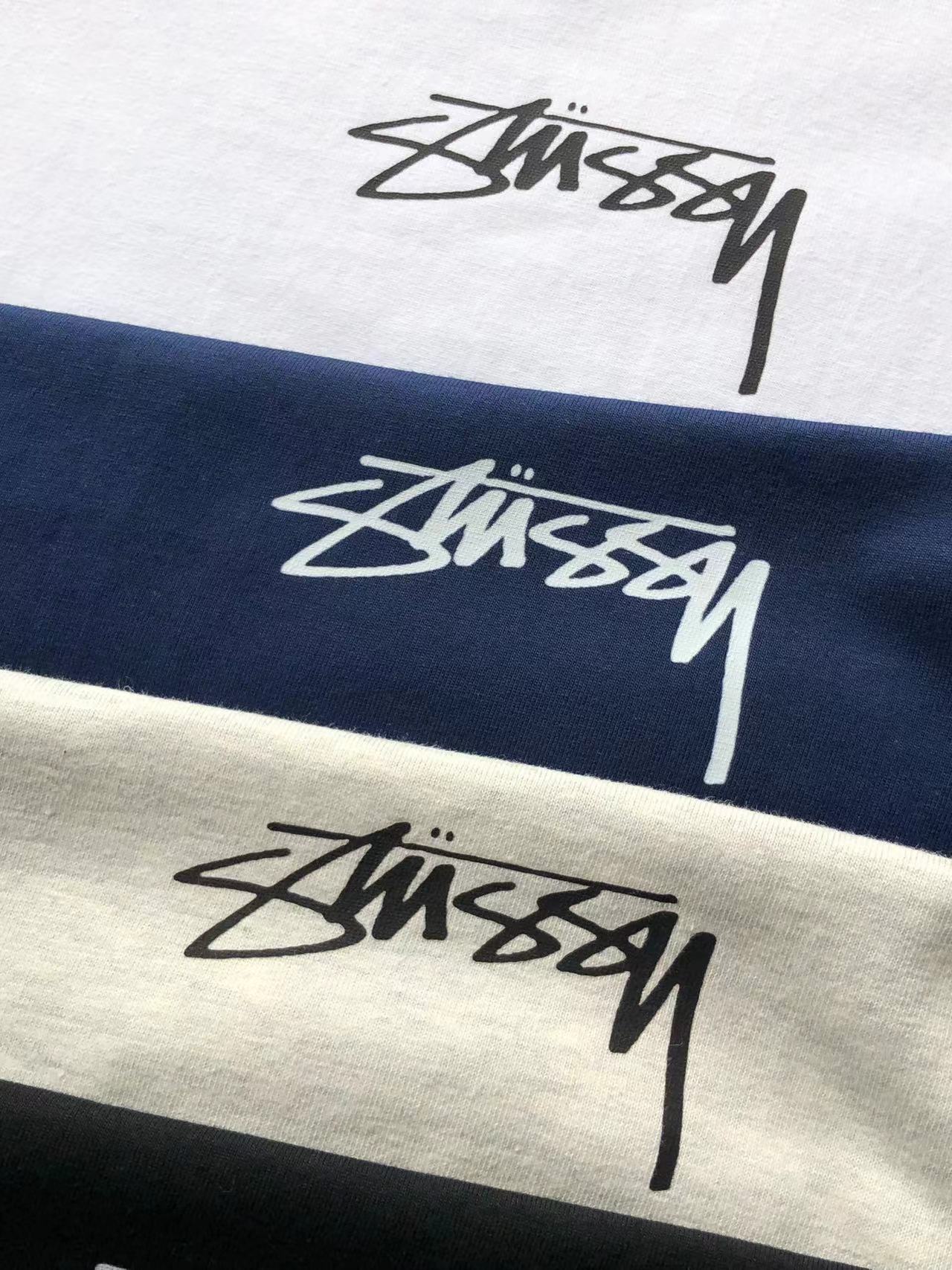 T-Shirt Stussy