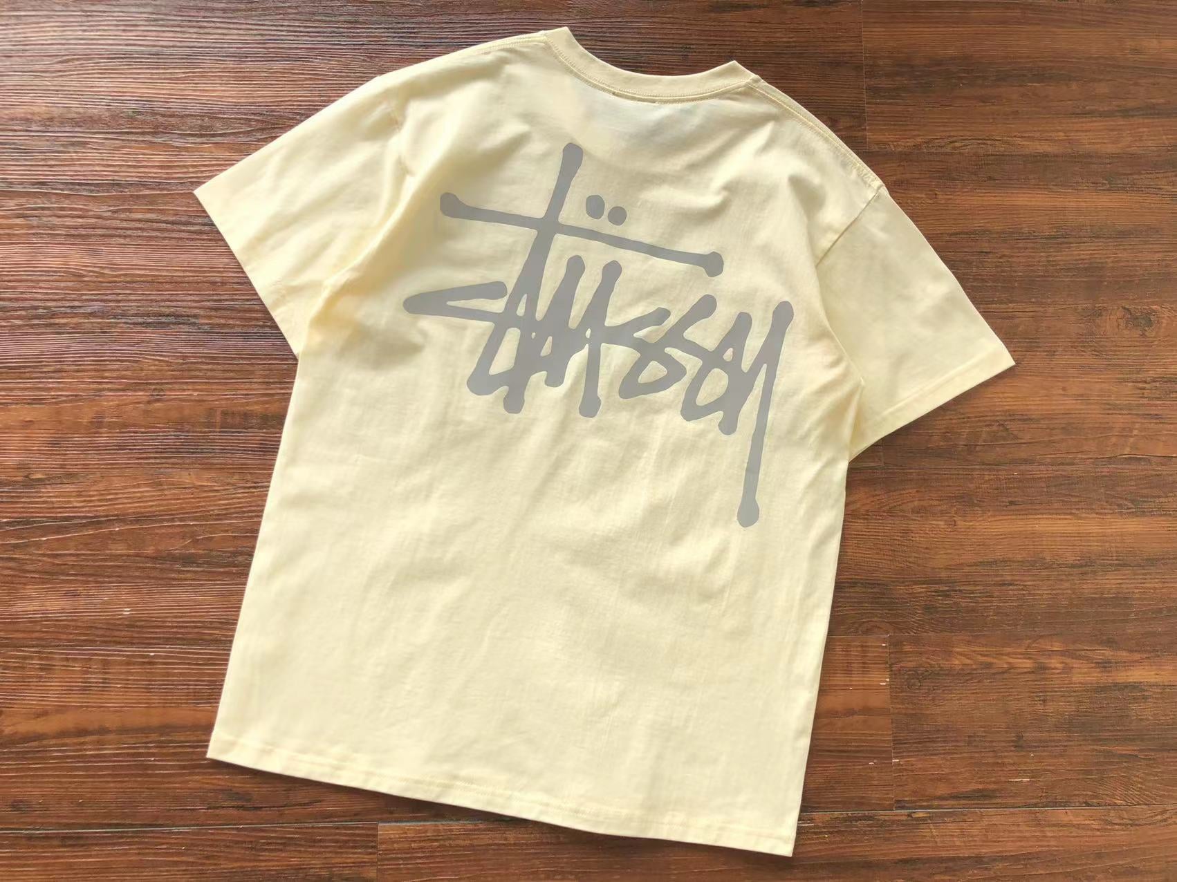T-Shirt Stussy