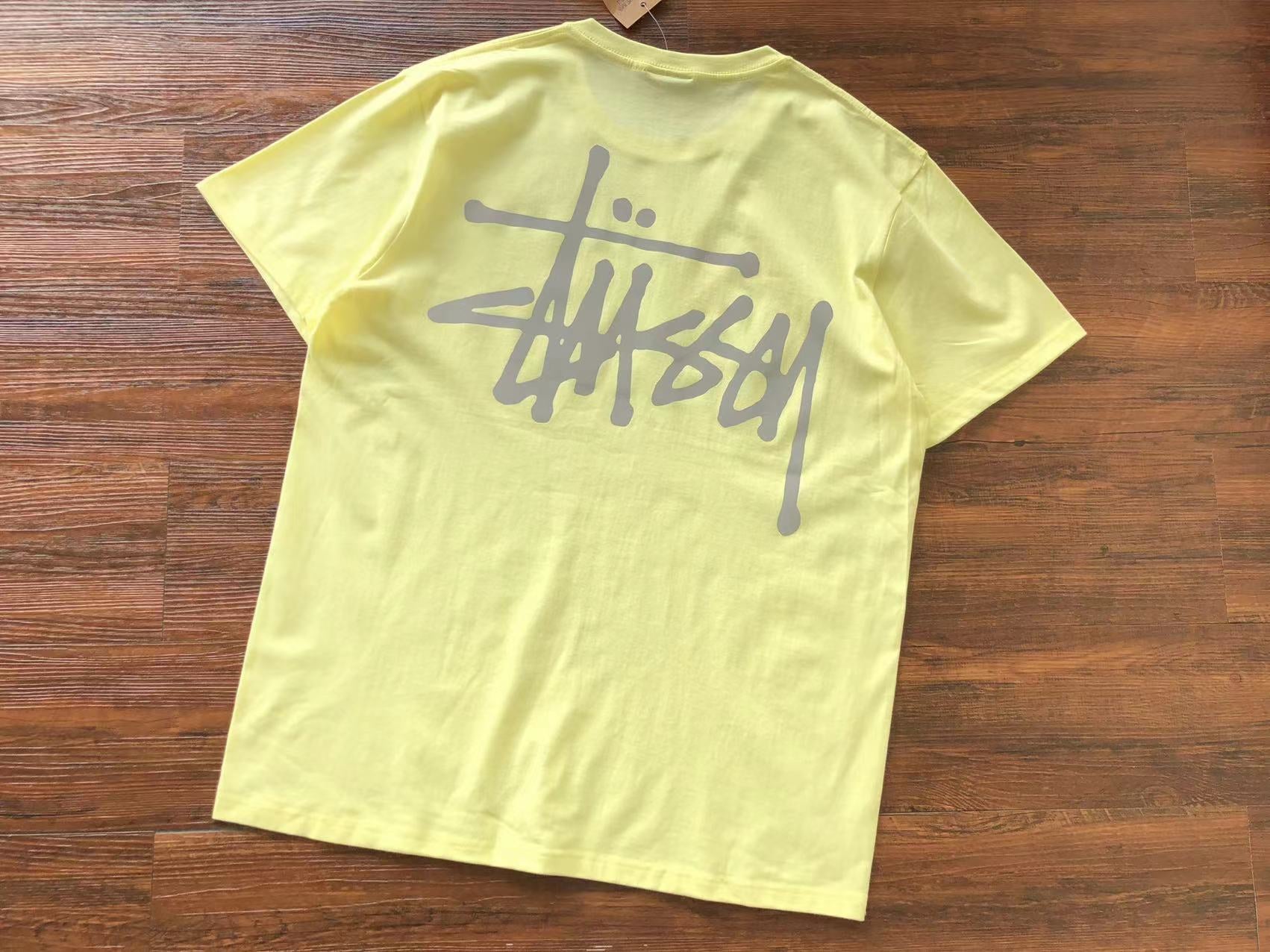 T-Shirt Stussy