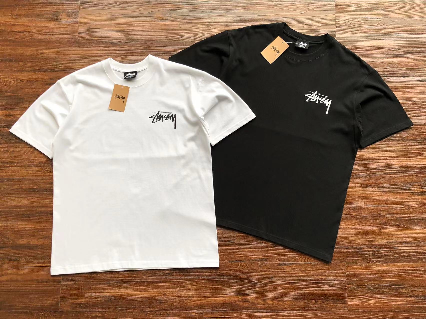 T-Shirt Stussy